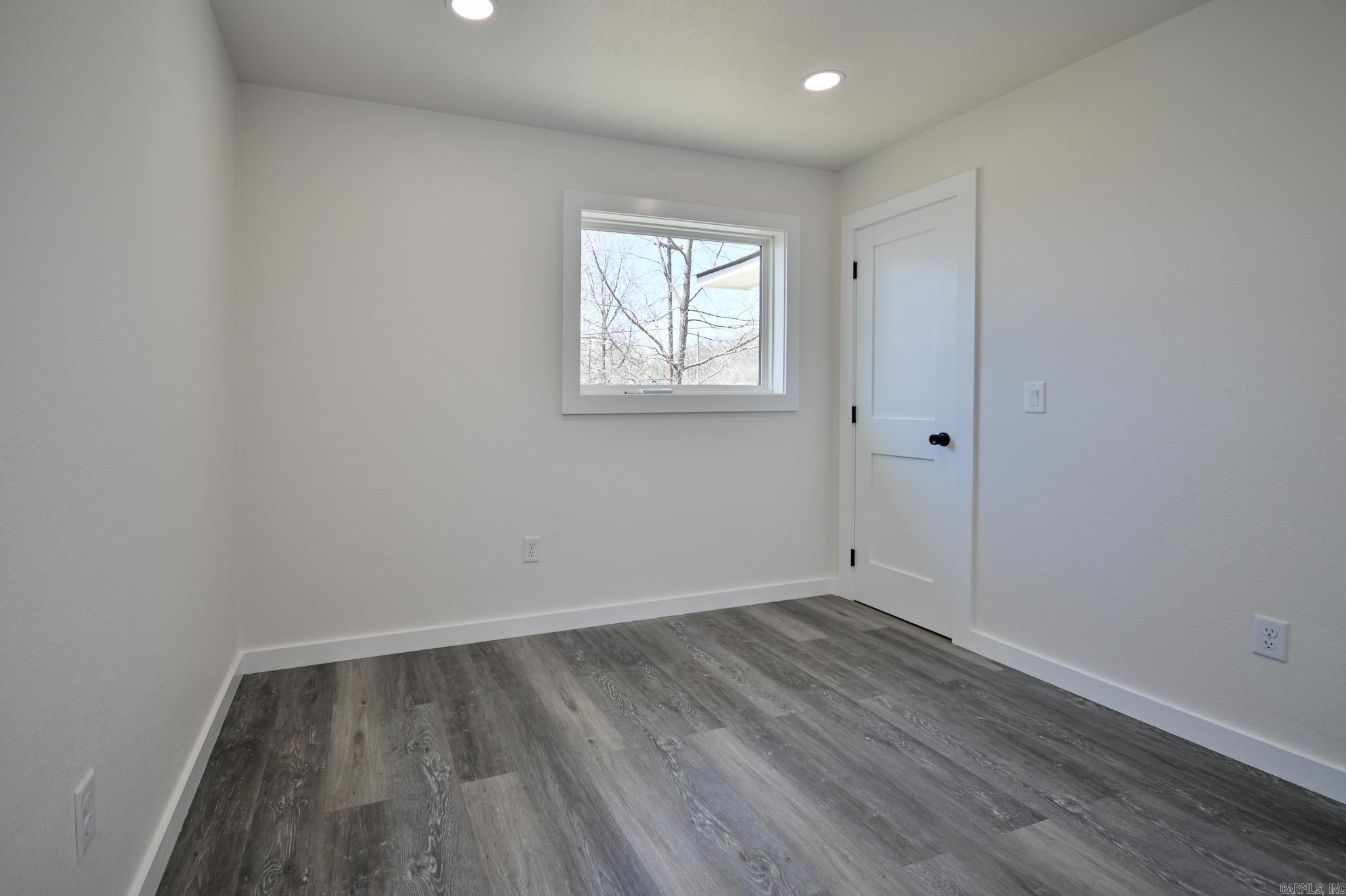 305 N Reine Street Mena, AR 71953