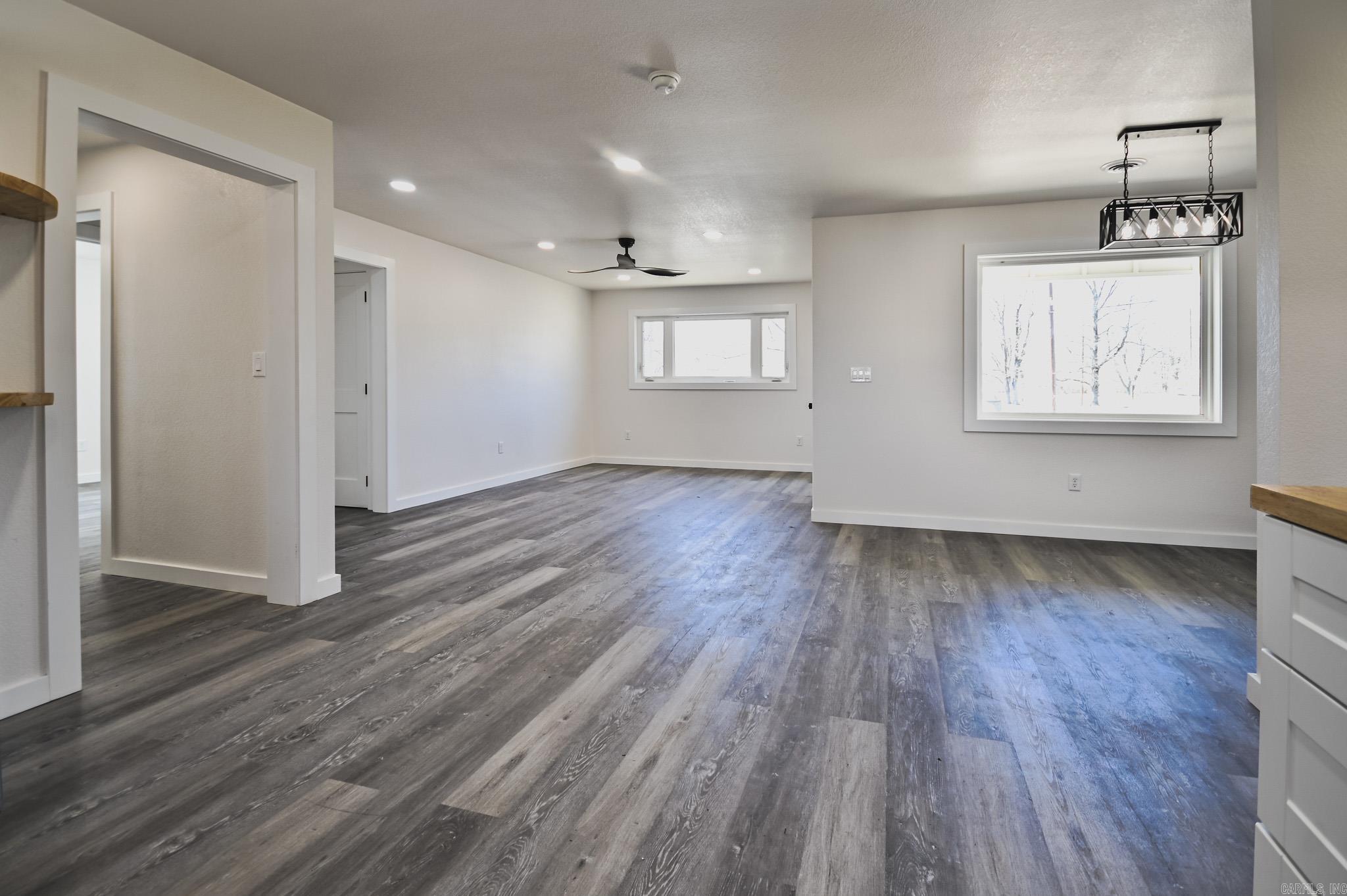 305 N Reine Street Mena, AR 71953