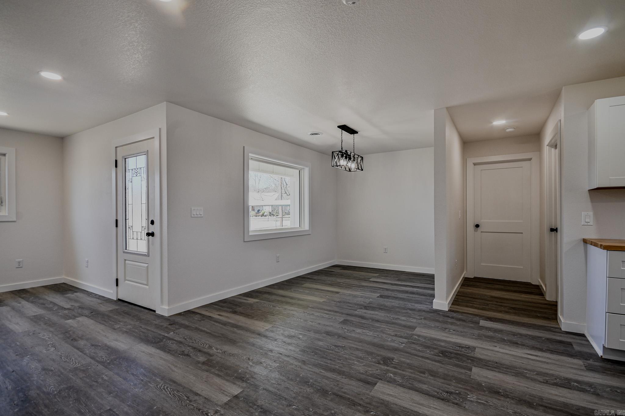 305 N Reine Street Mena, AR 71953