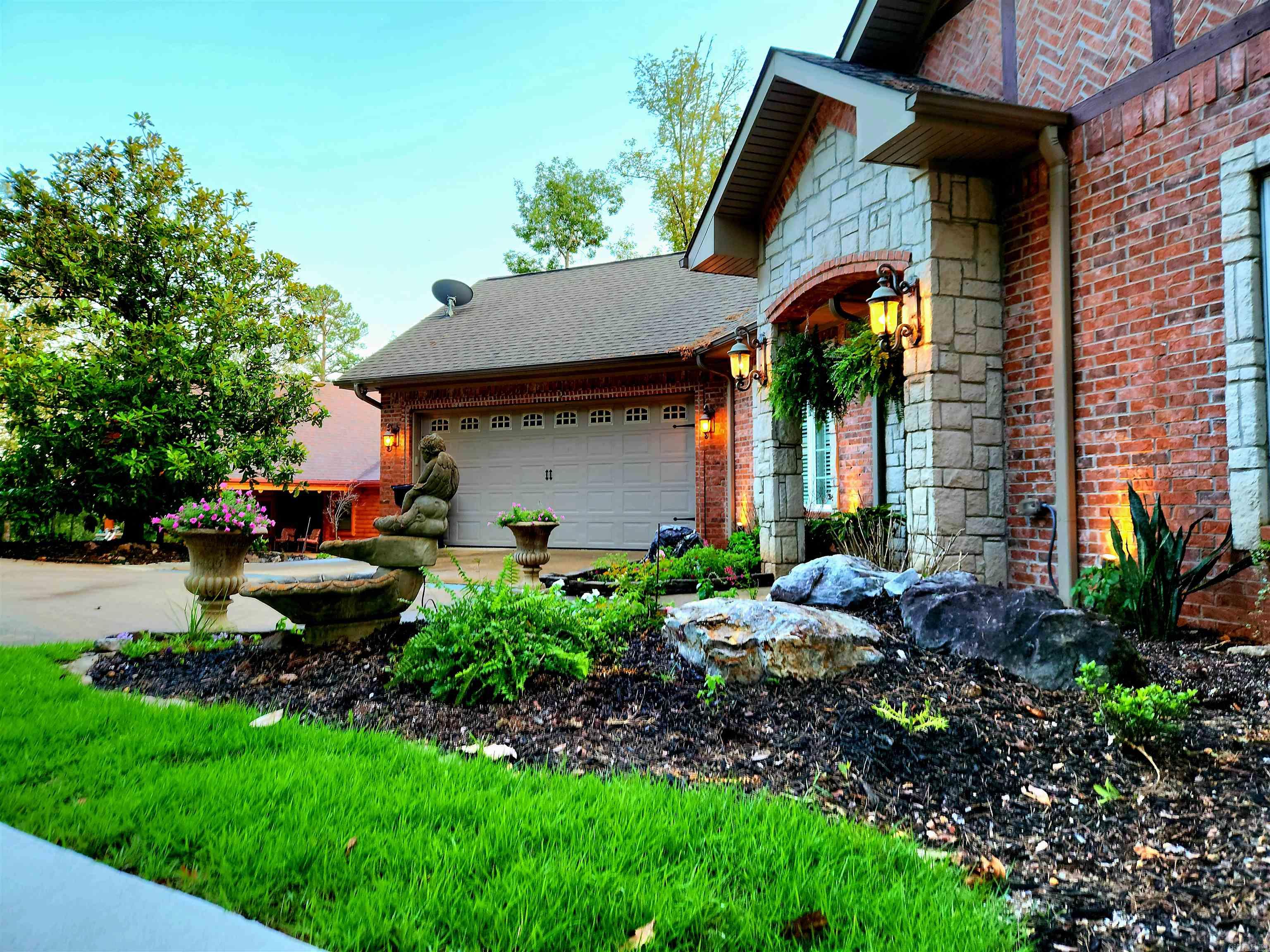 32 LA PALABRA Way Hot Springs Village, AR 71909