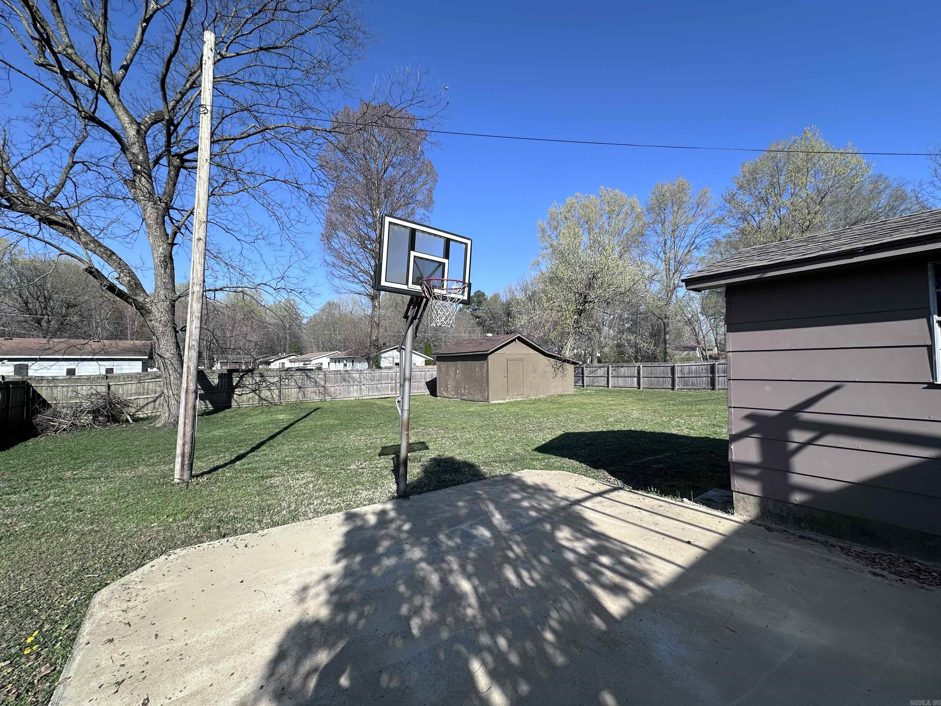 420 N 12th Avenue Piggott, AR 72454