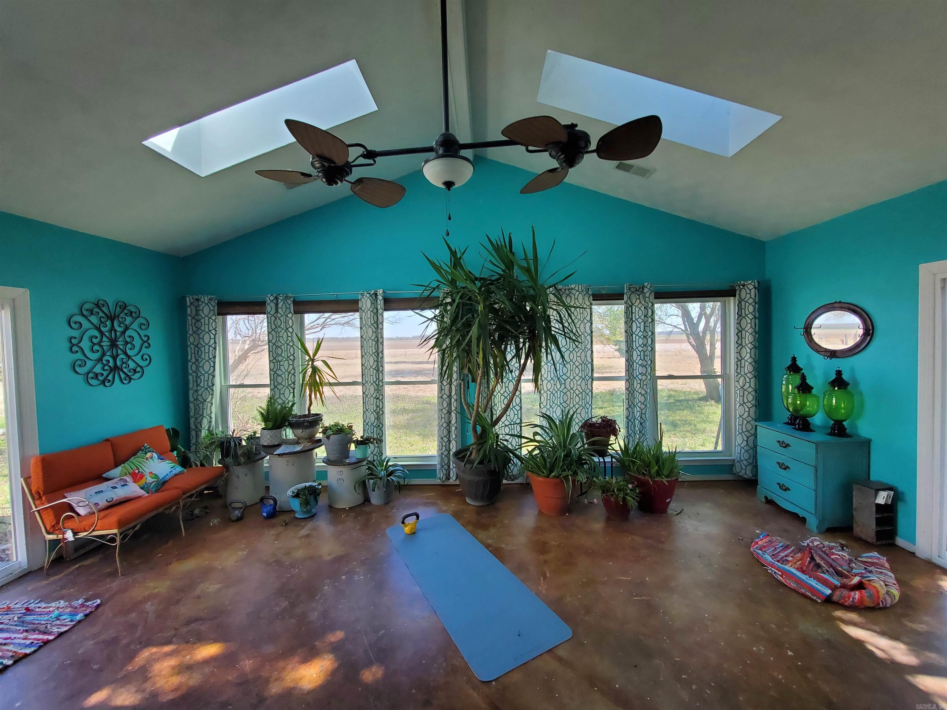 3976 CR 528 Rector, AR 72454