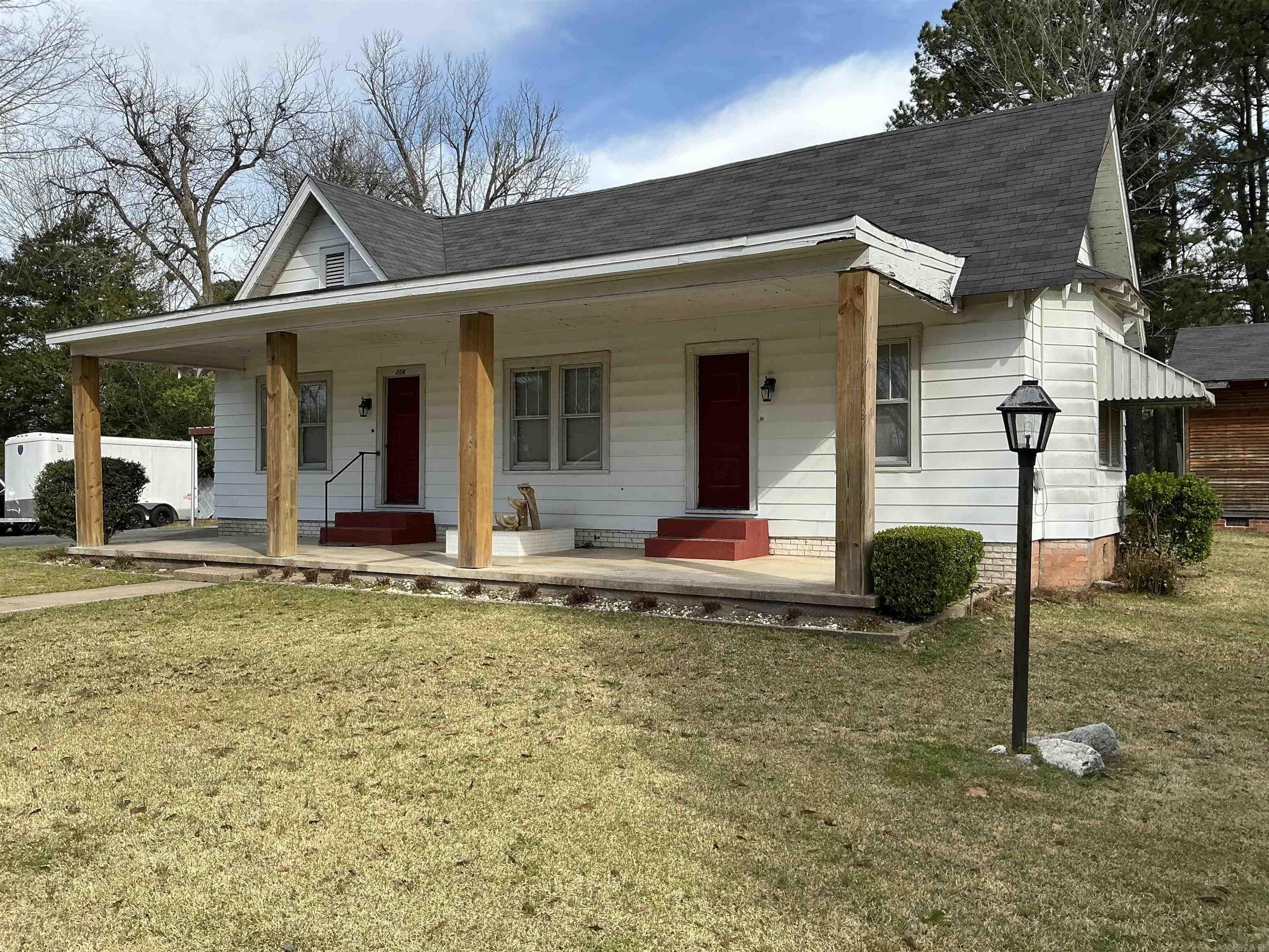 206 W High  Sheridan, AR