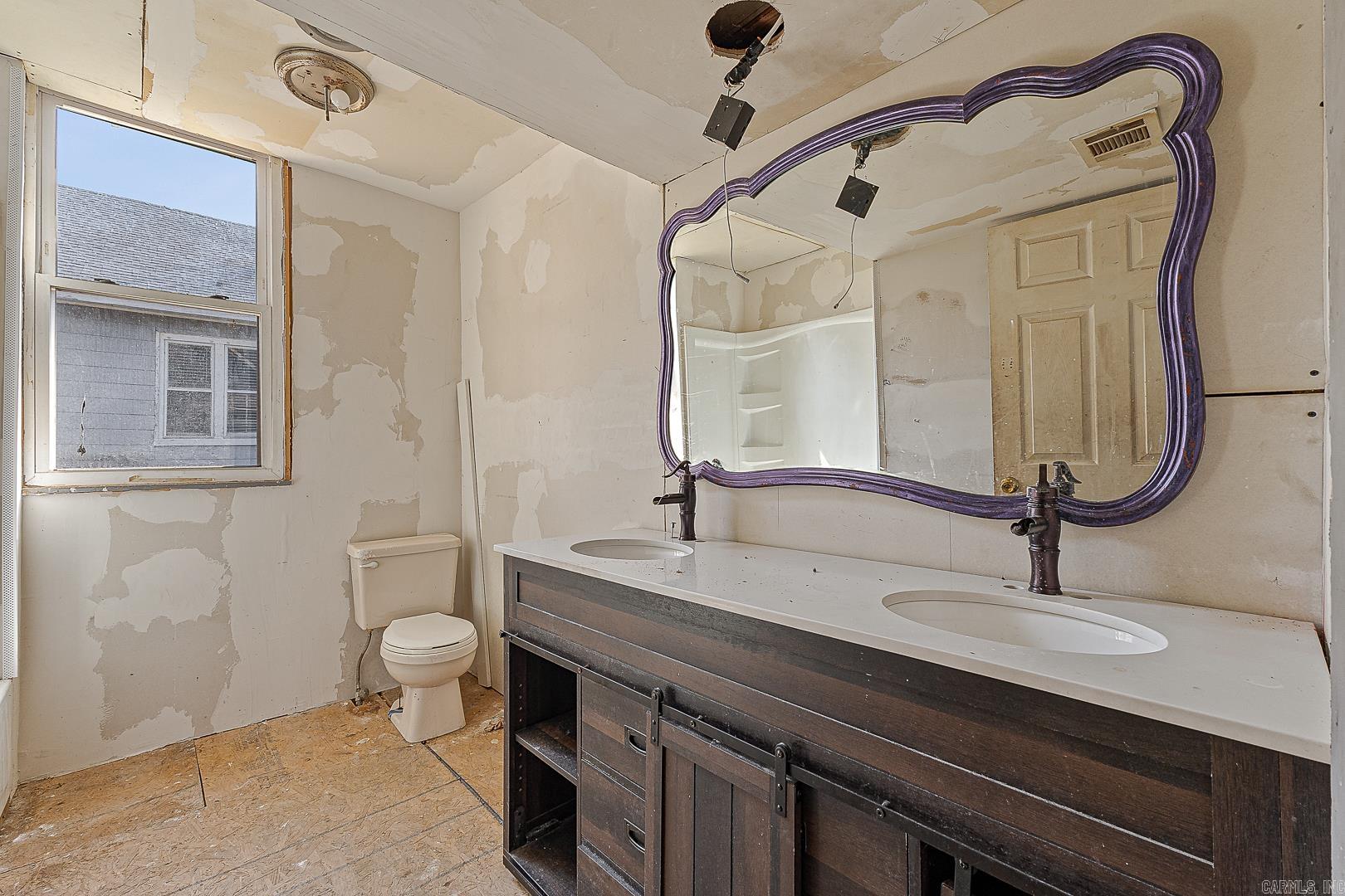 735 W Oak  Jonesboro, AR