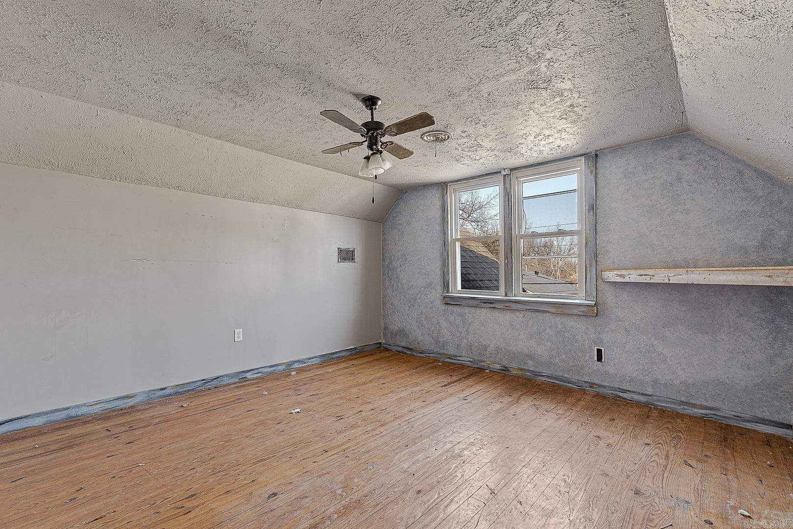 735 W Oak  Jonesboro, AR