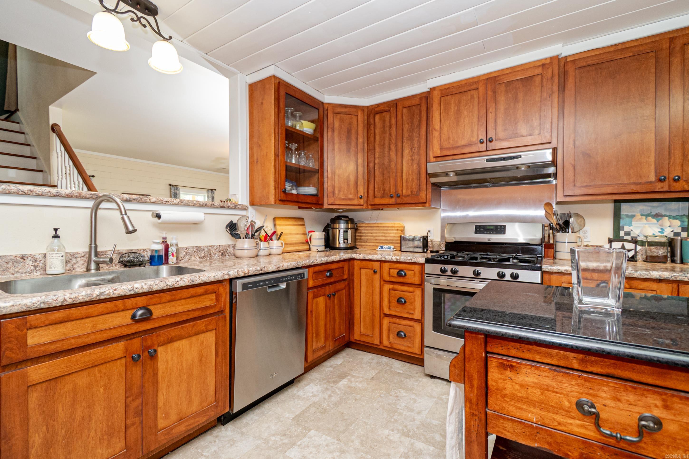 712 Us Highway 63  Warren, AR