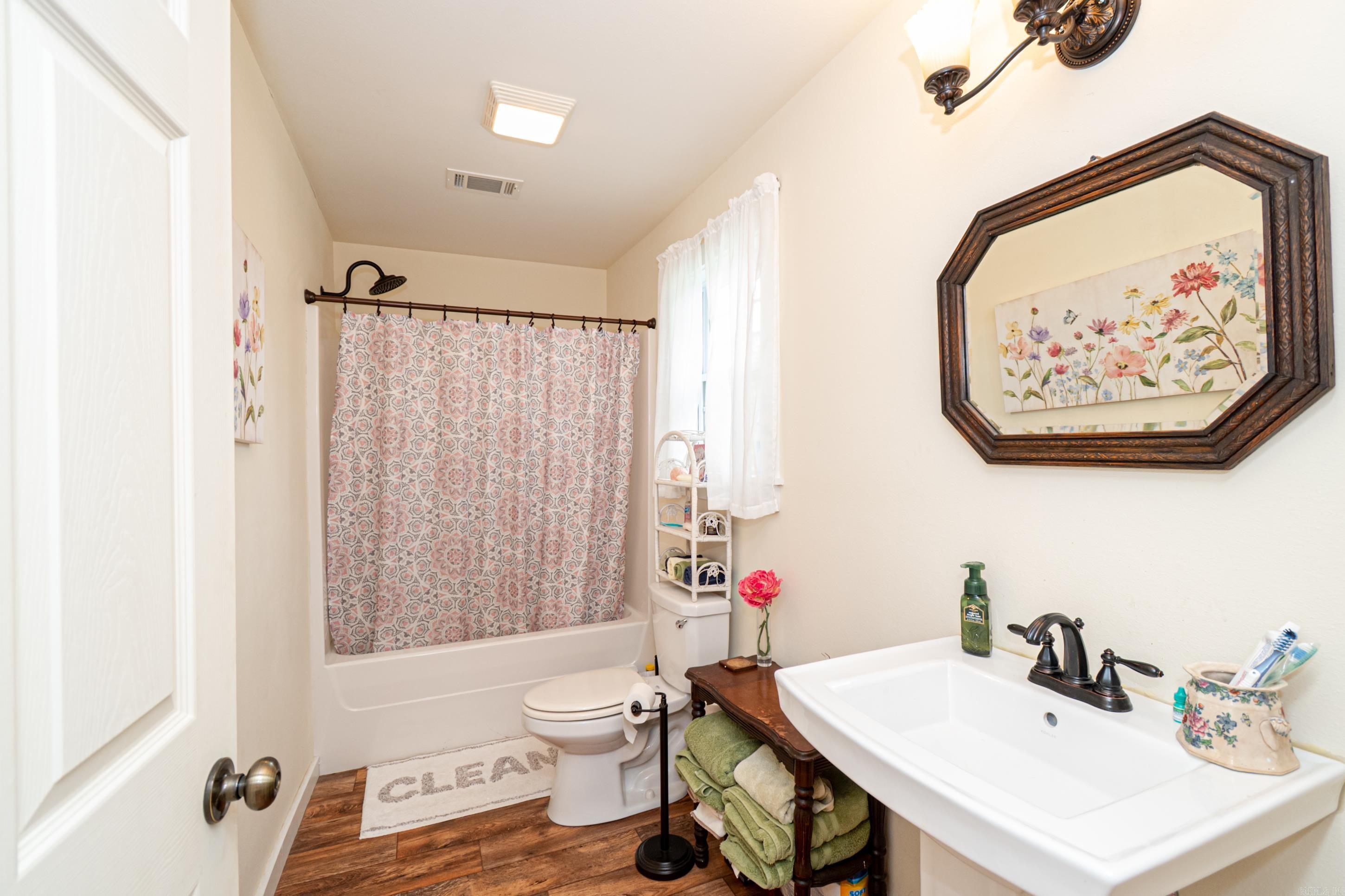 712 Us Highway 63  Warren, AR