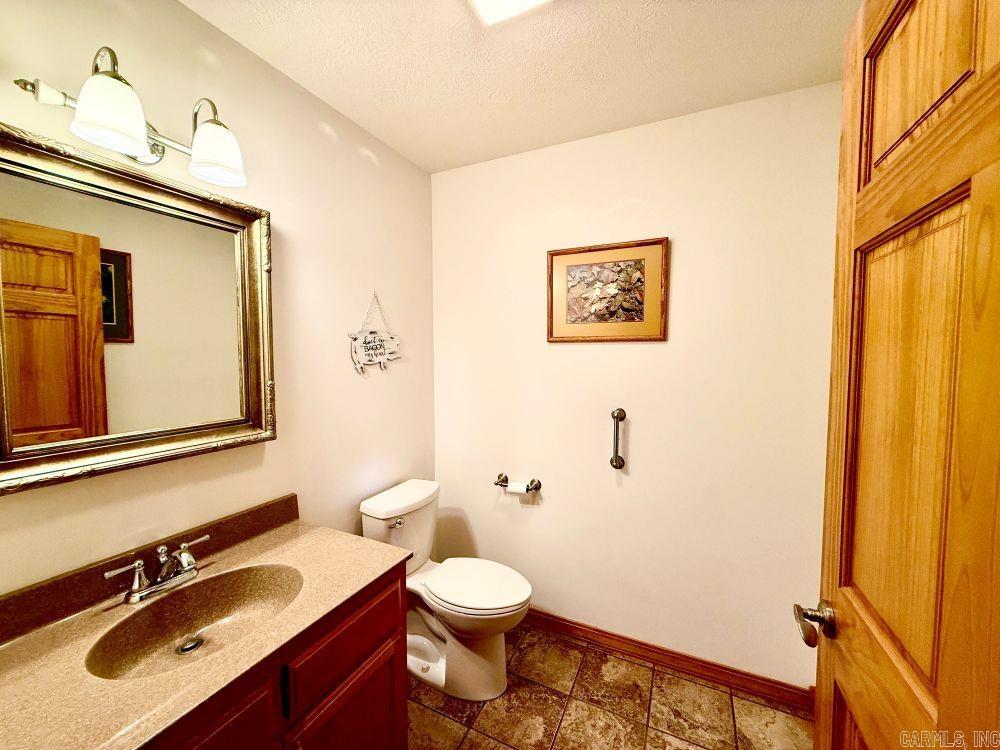 10019 Promise Land Road Mountain Home, AR 72653