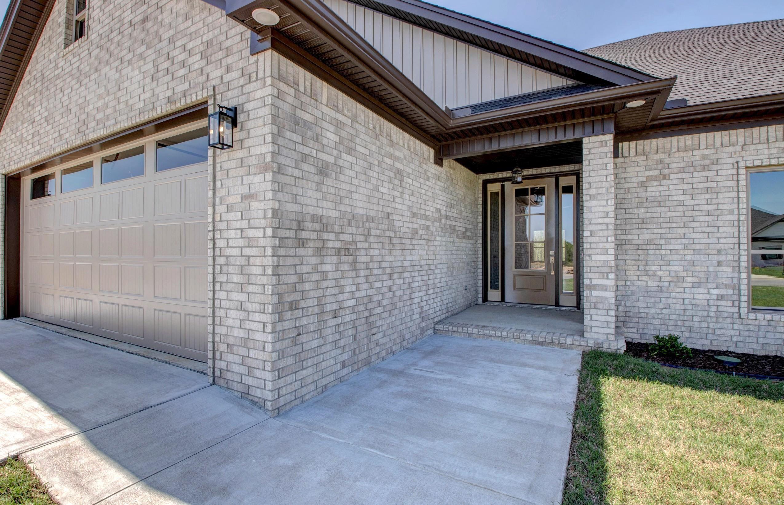 2315 Lakewood Circle — photo 3