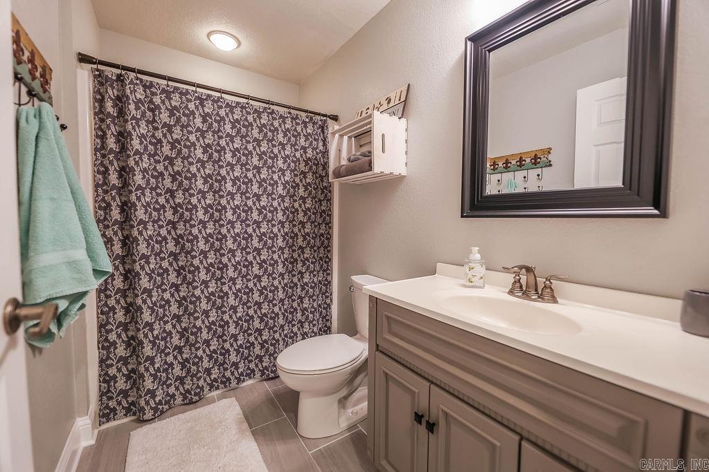 120 Meadow Hills Dr El Dorado, AR 71730