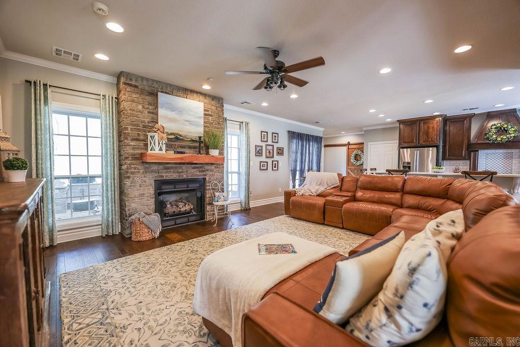 120 Meadow Hills Dr El Dorado, AR 71730