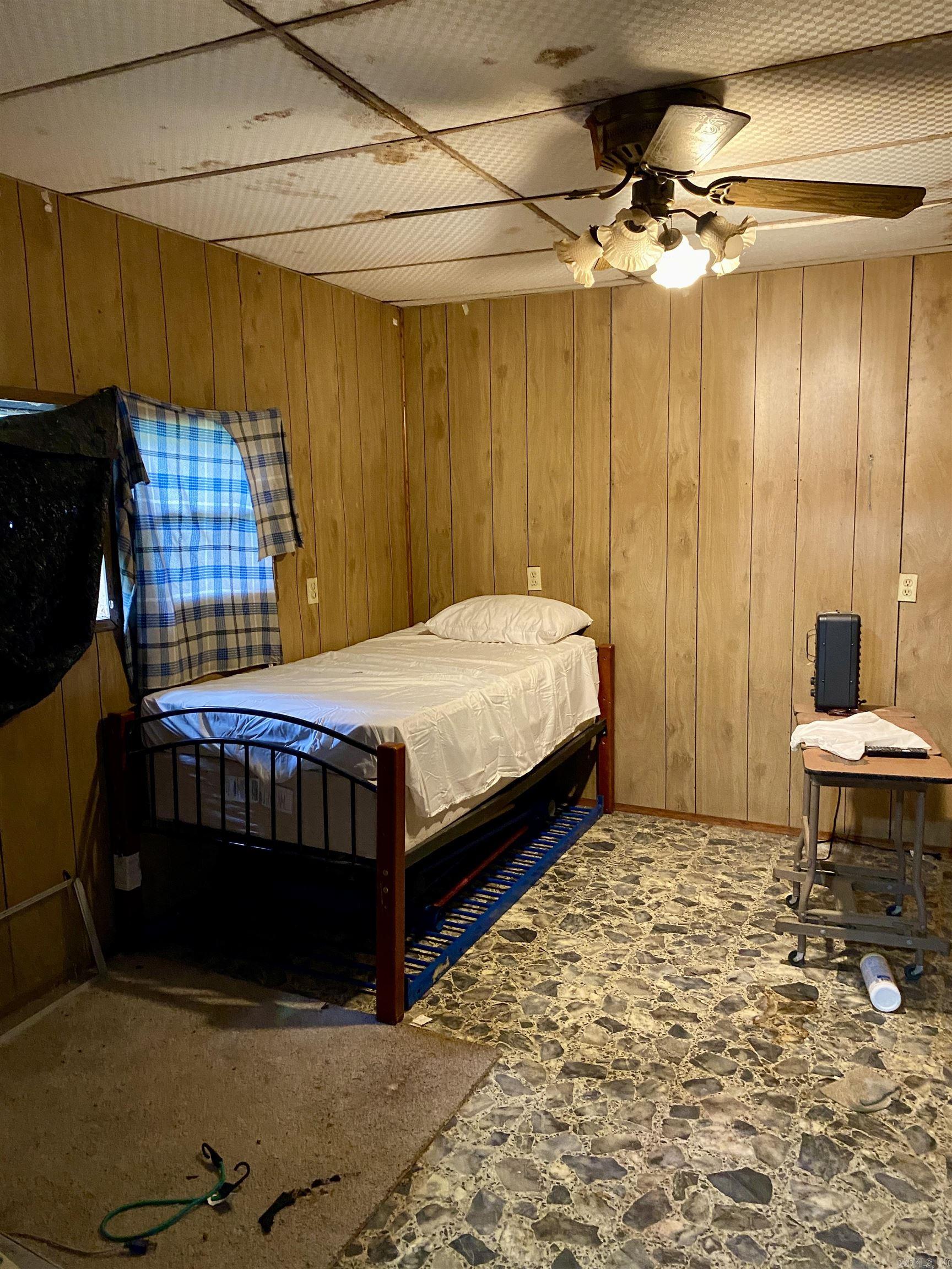 1582 County Road 2305  Hartman, AR