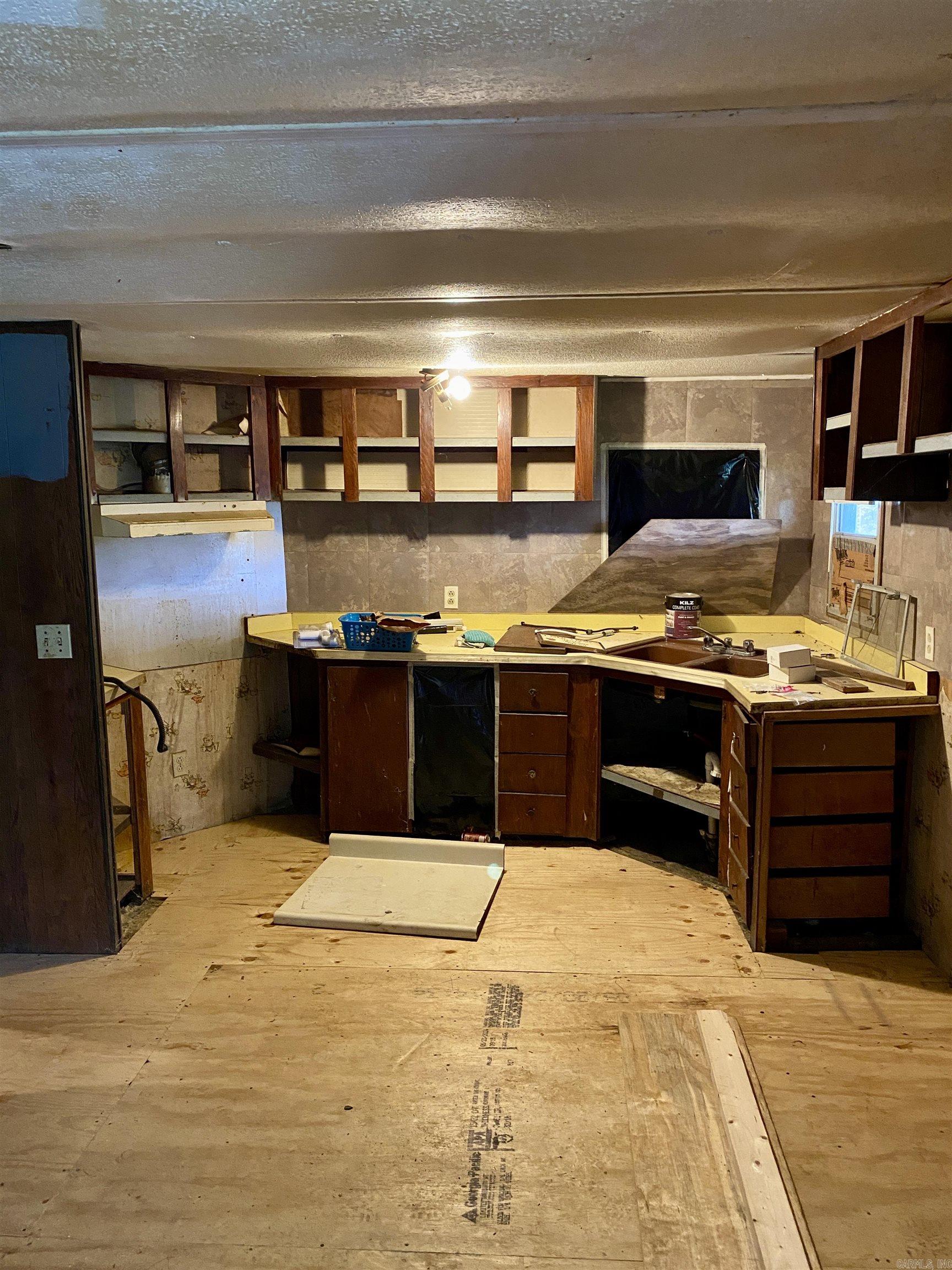 1582 County Road 2305  Hartman, AR