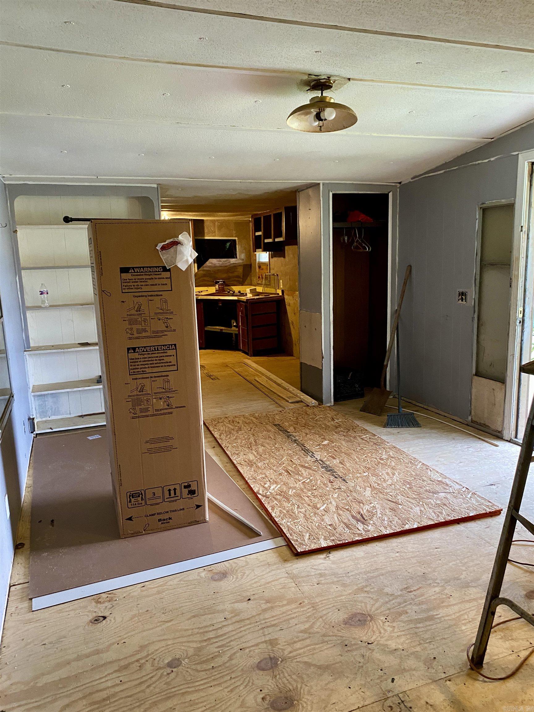 1582 County Road 2305  Hartman, AR