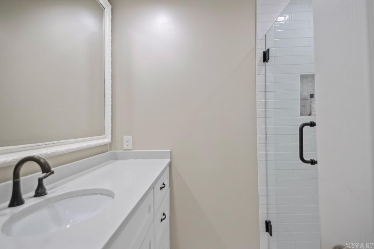 518 Cambridge Place Little Rock, AR 72227