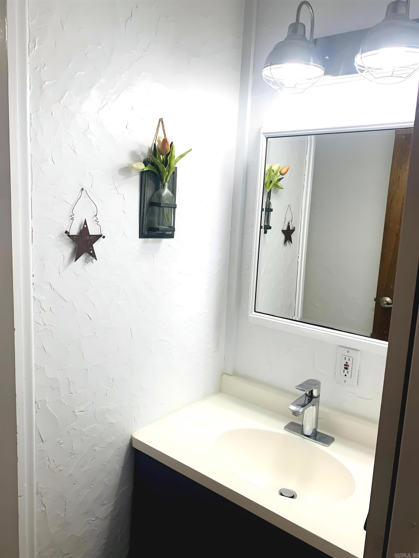 210 Omaha Dr.  Omaha, TX