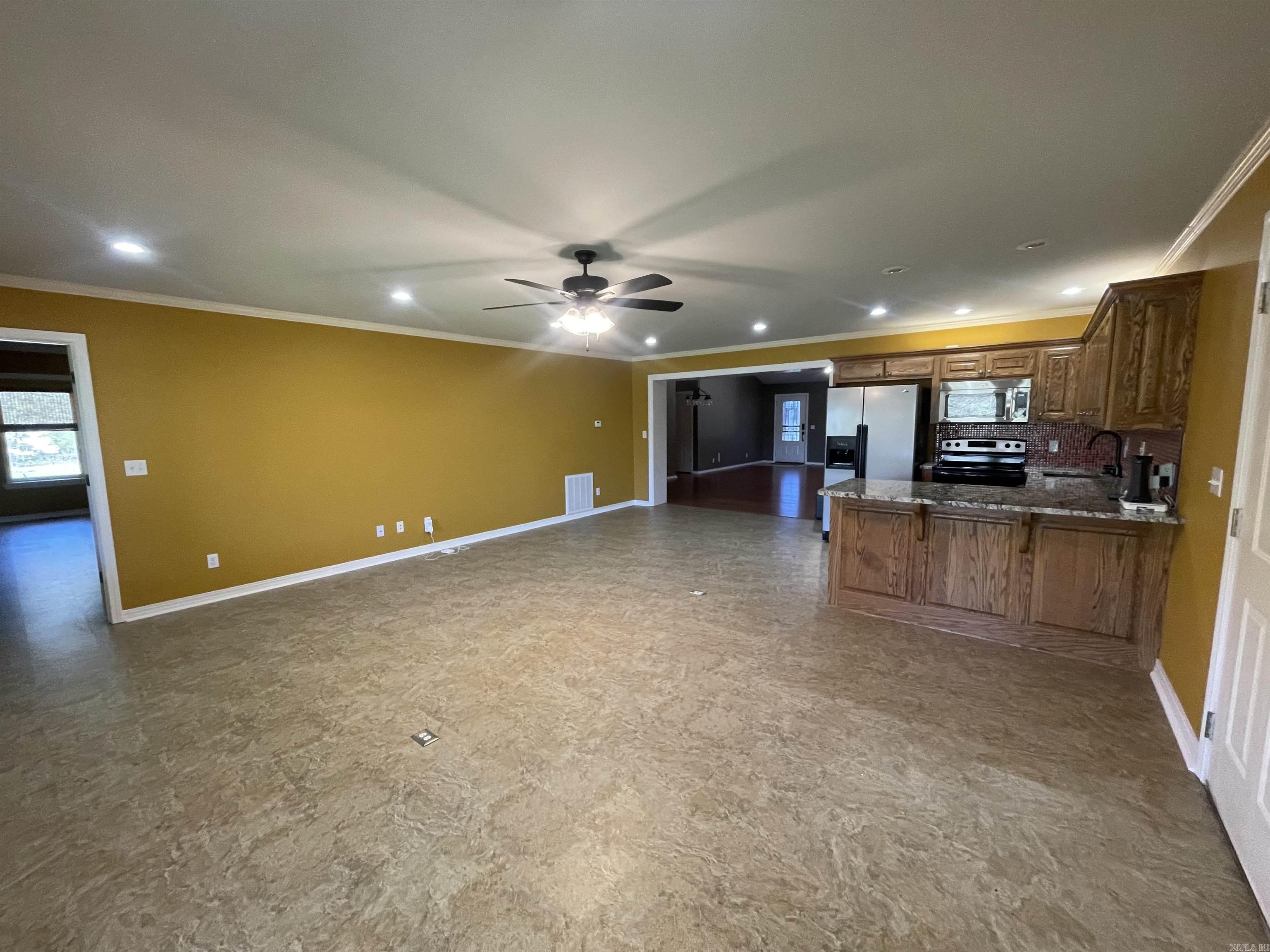 20 Shamrock  Clarksville, AR