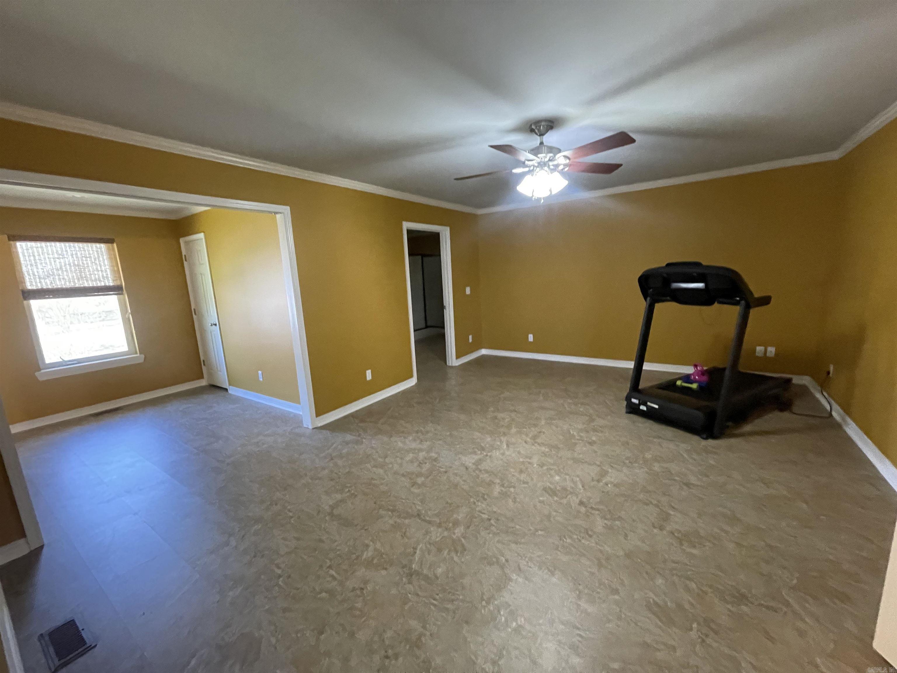 20 Shamrock  Clarksville, AR