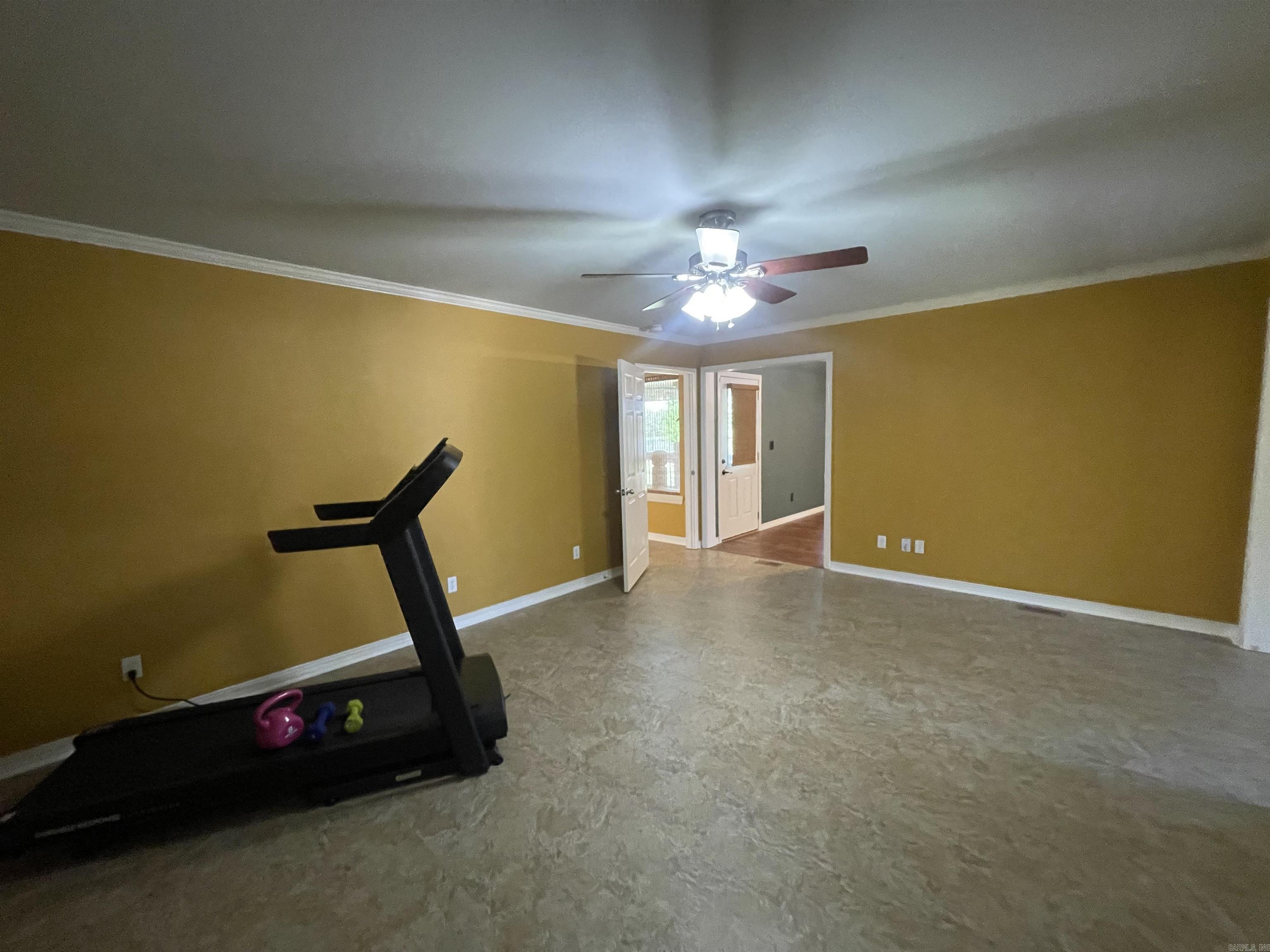 20 Shamrock  Clarksville, AR