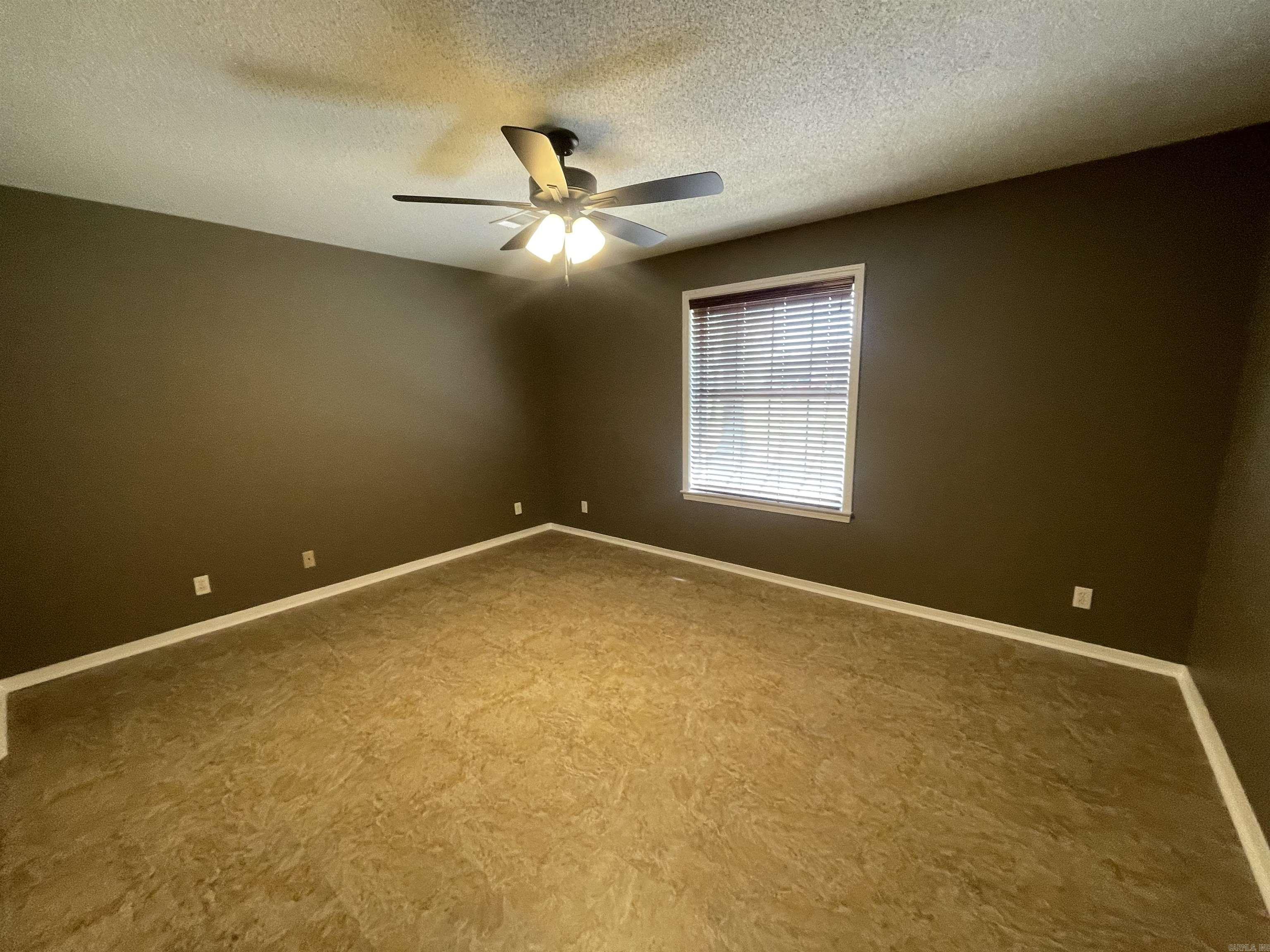 20 Shamrock  Clarksville, AR