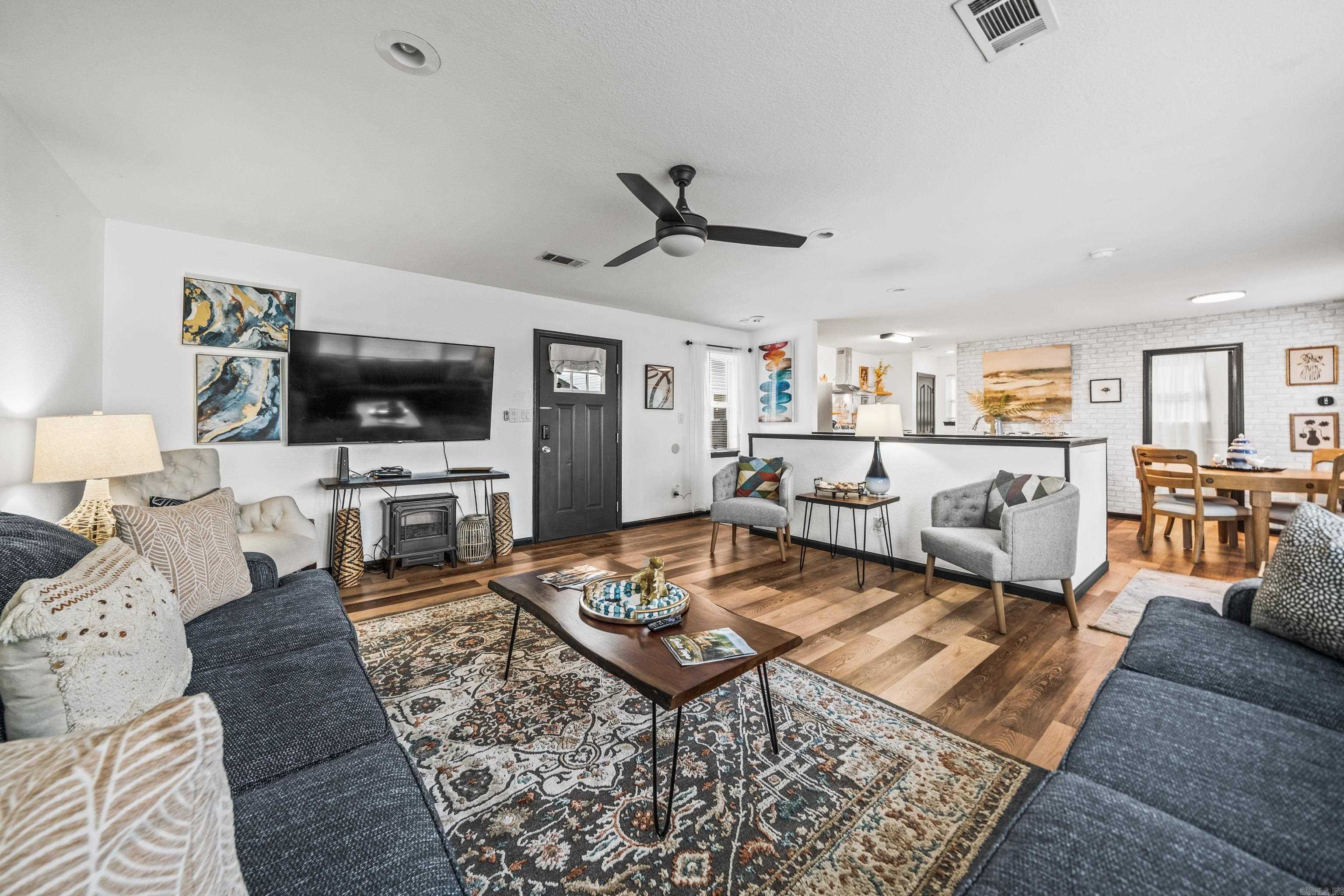 110-113 McCurry  Hot Springs, AR