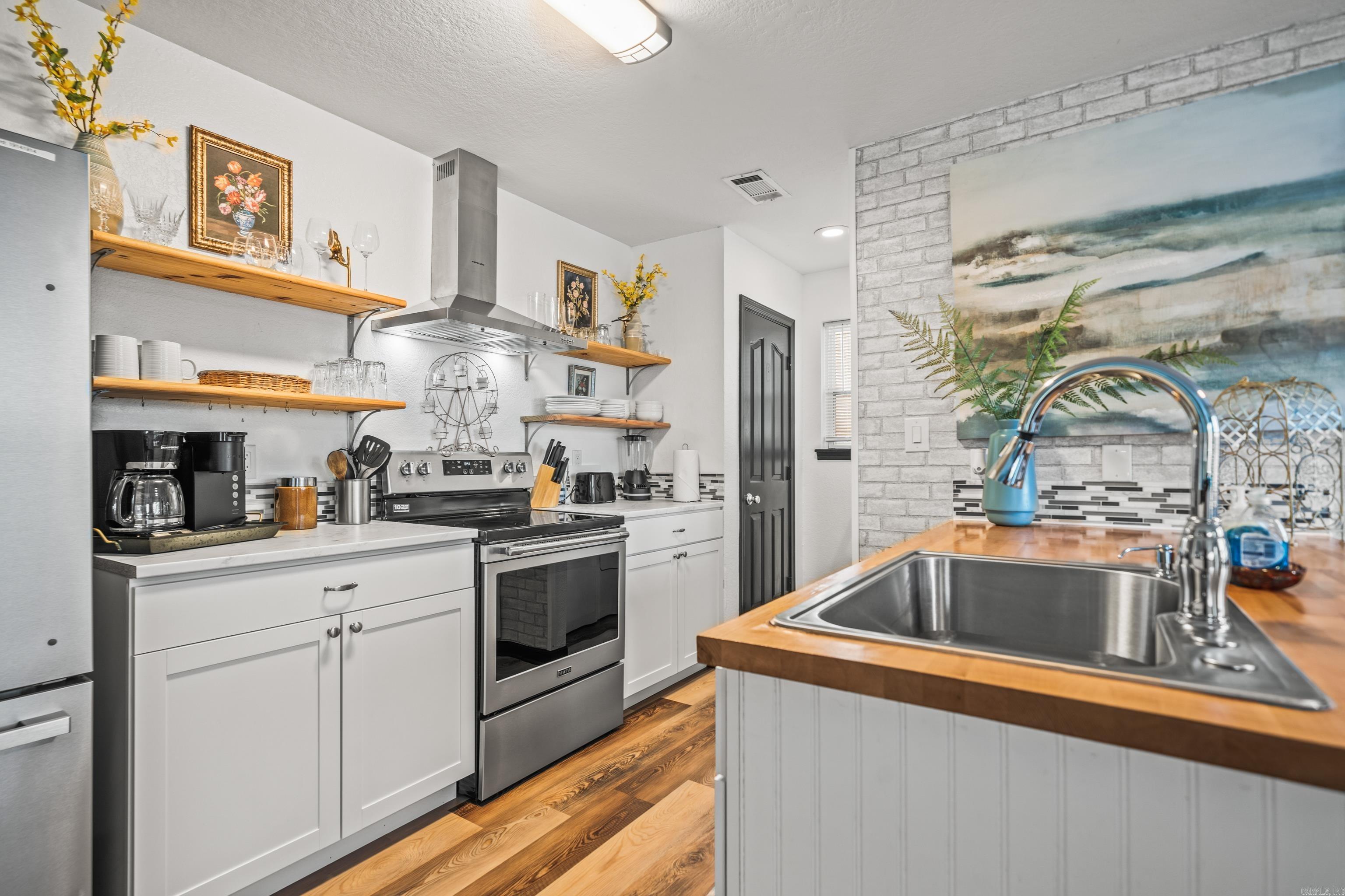 110-113 McCurry  Hot Springs, AR