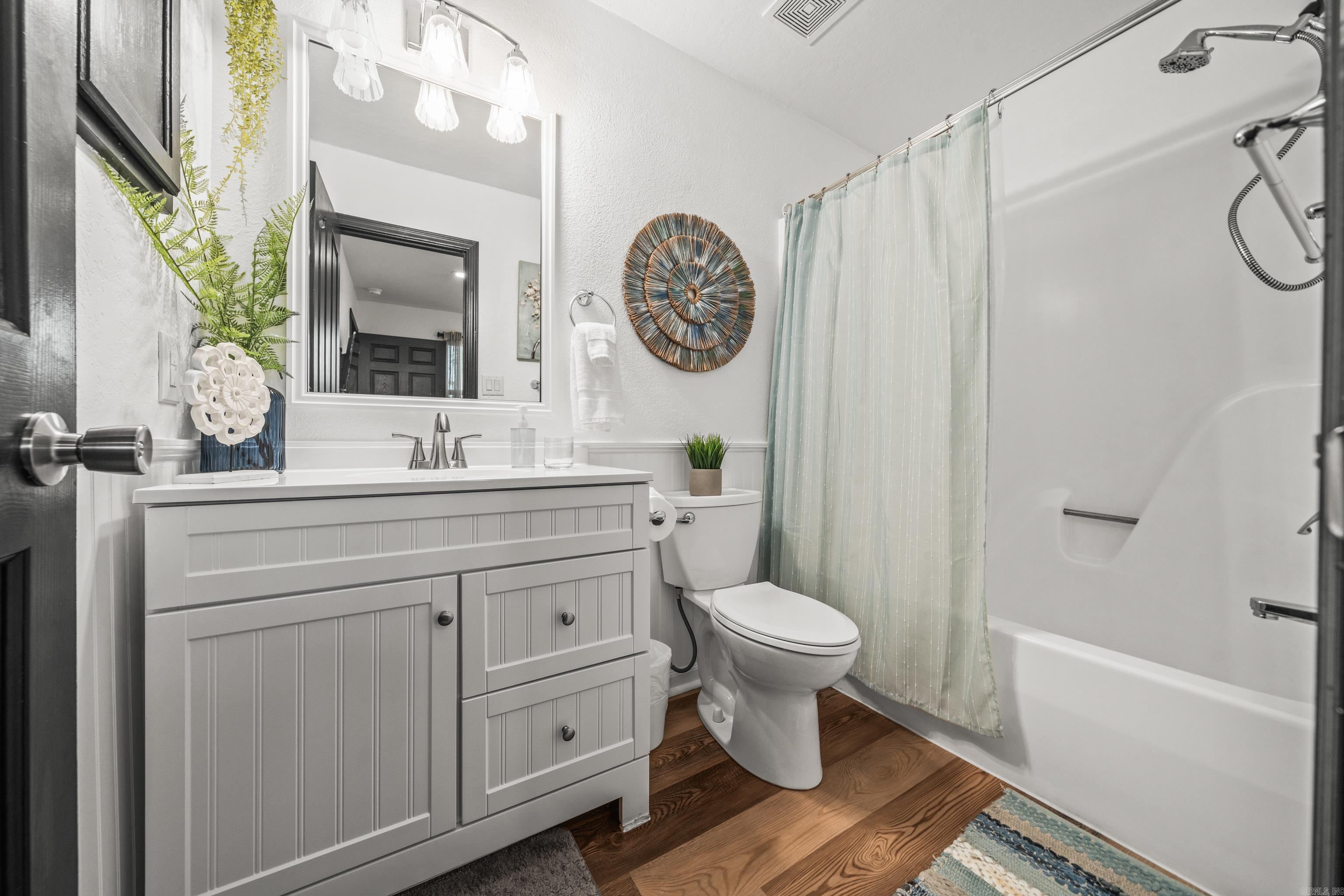 110-113 McCurry  Hot Springs, AR