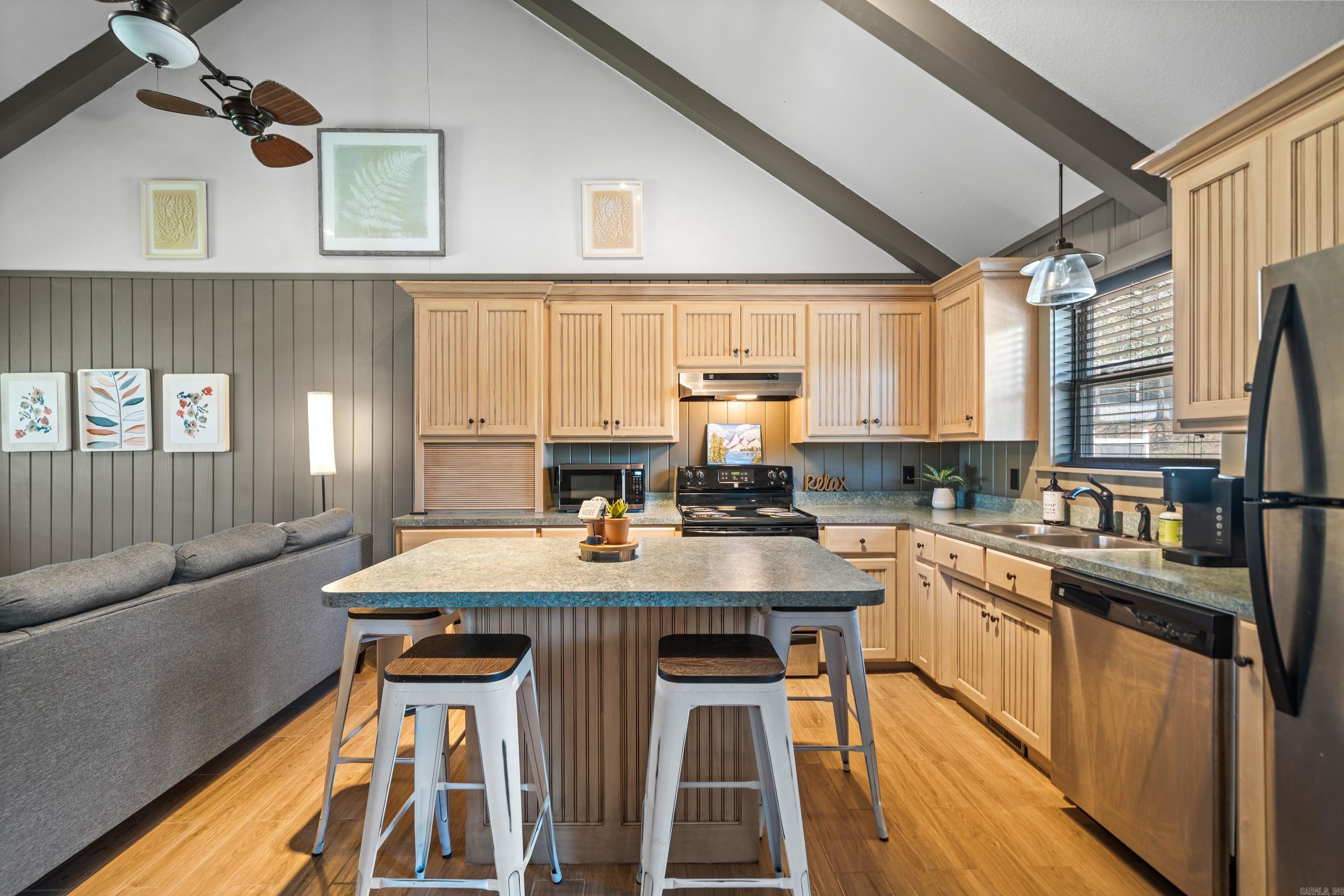 136 Shady Oak  Hot Springs, AR