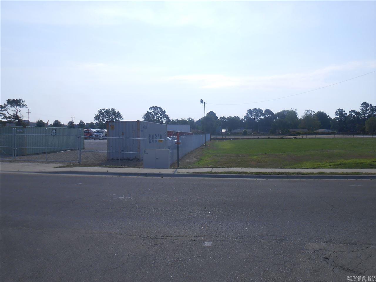 3201 E Highland  Jonesboro, AR