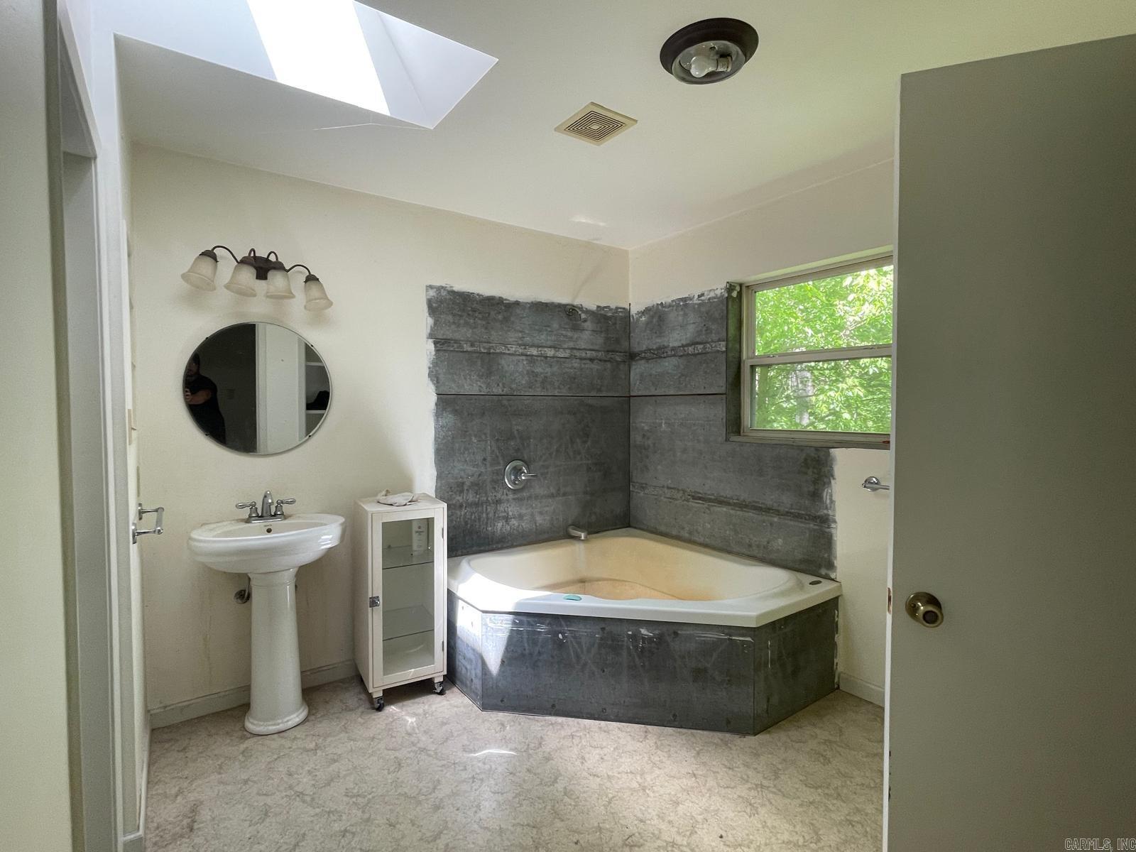 881 Driftwood Drive  Pineville, AR