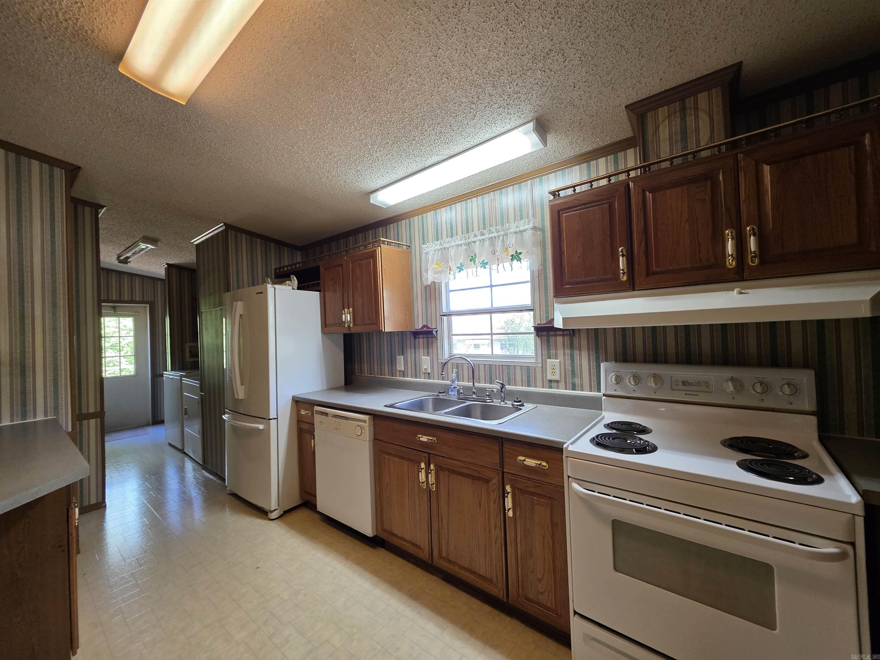 120 Kings Circle Hatfield, AR 71945