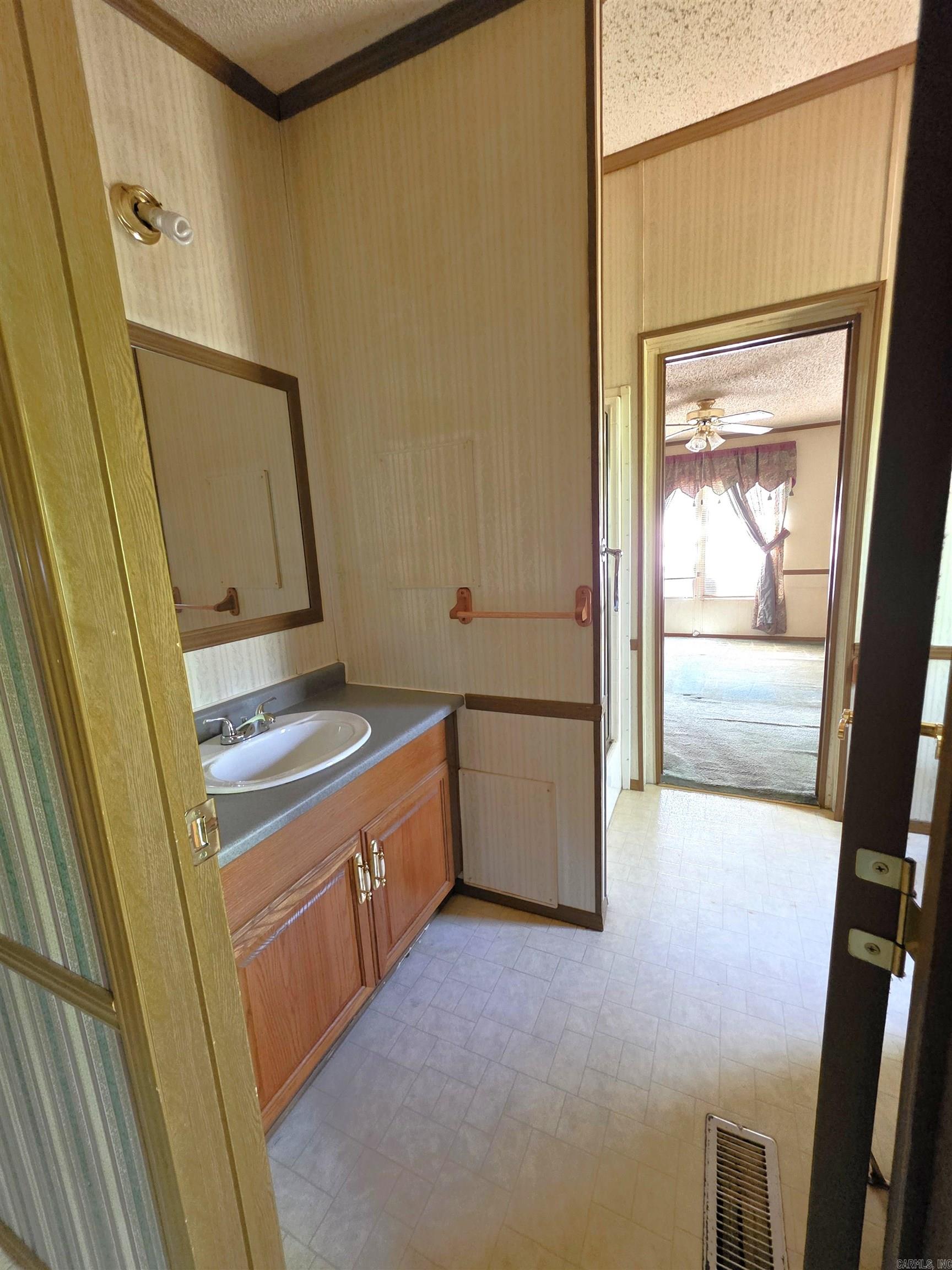 120 Kings Circle Hatfield, AR 71945