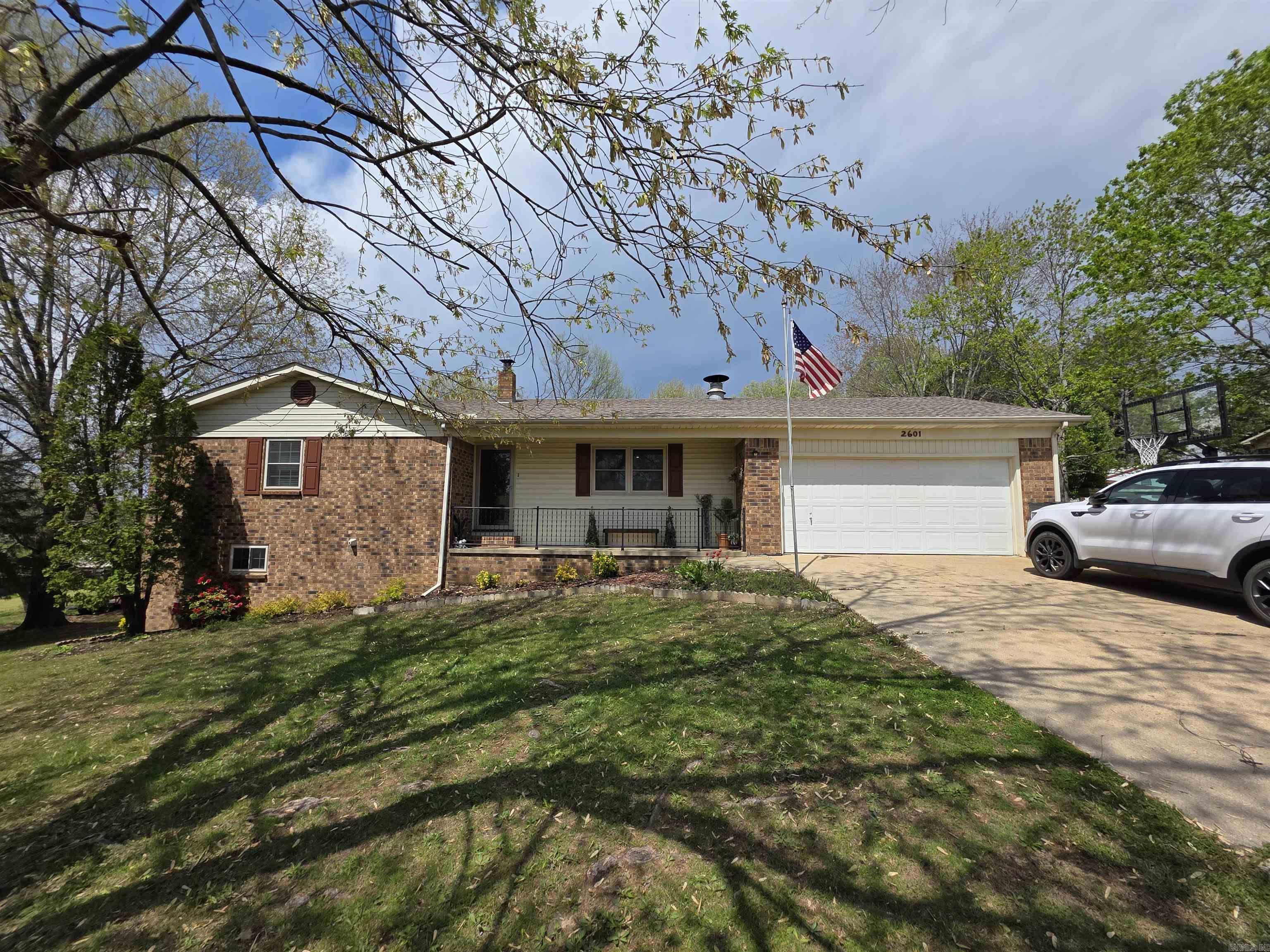 2601 Hatcher Dr Paragould, AR 72450