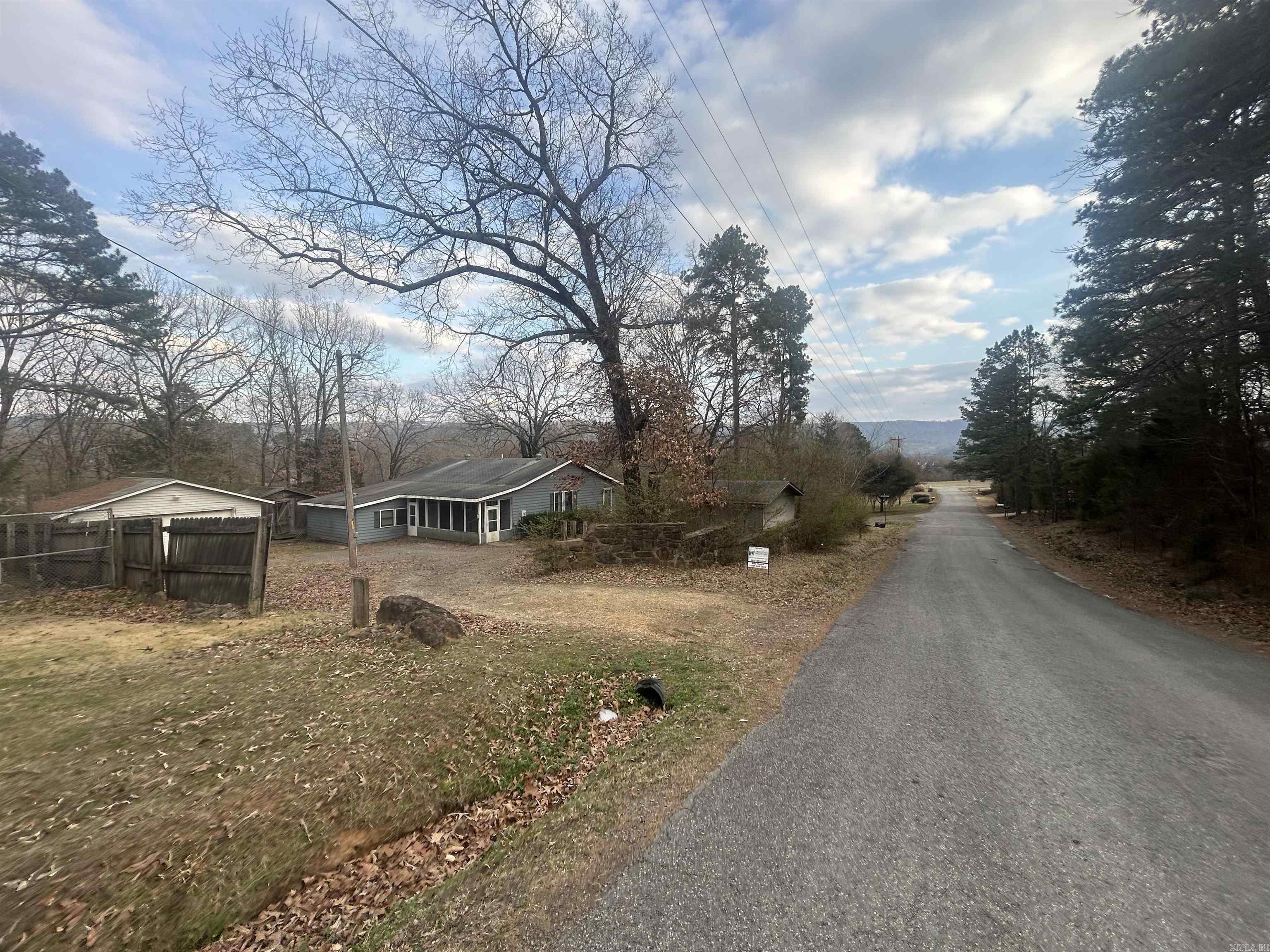 574 Choctaw Landing Clinton, AR 72031