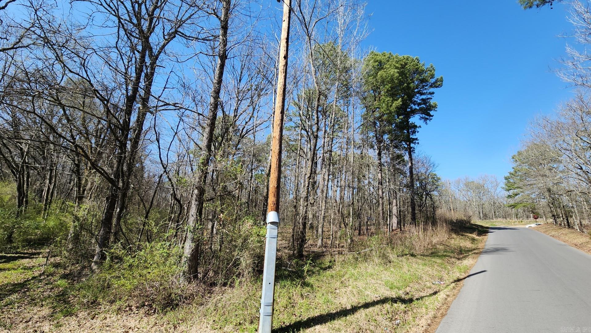 000 N Highway 7  North