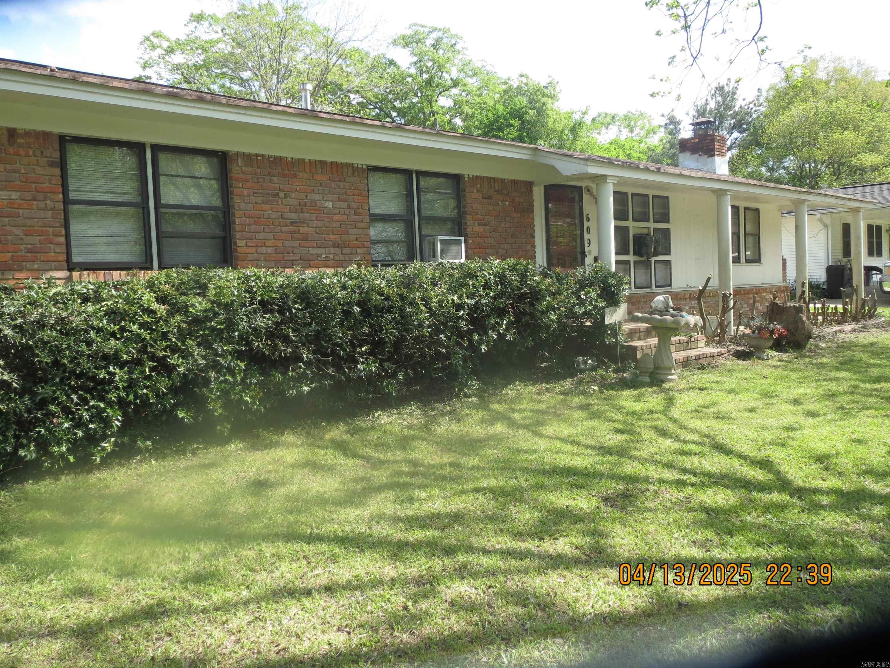 609 E Central  Warren, AR