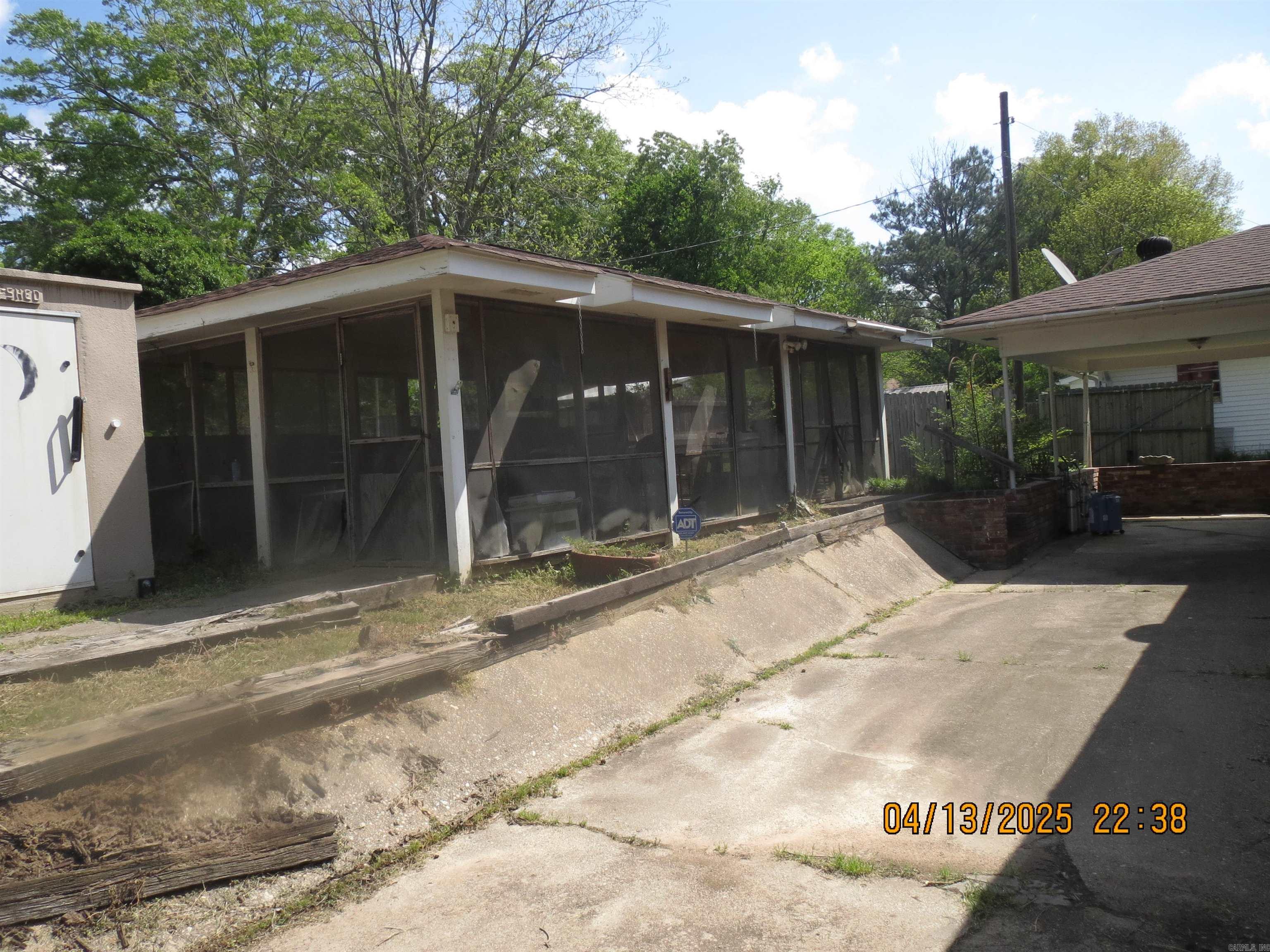 609 E Central  Warren, AR