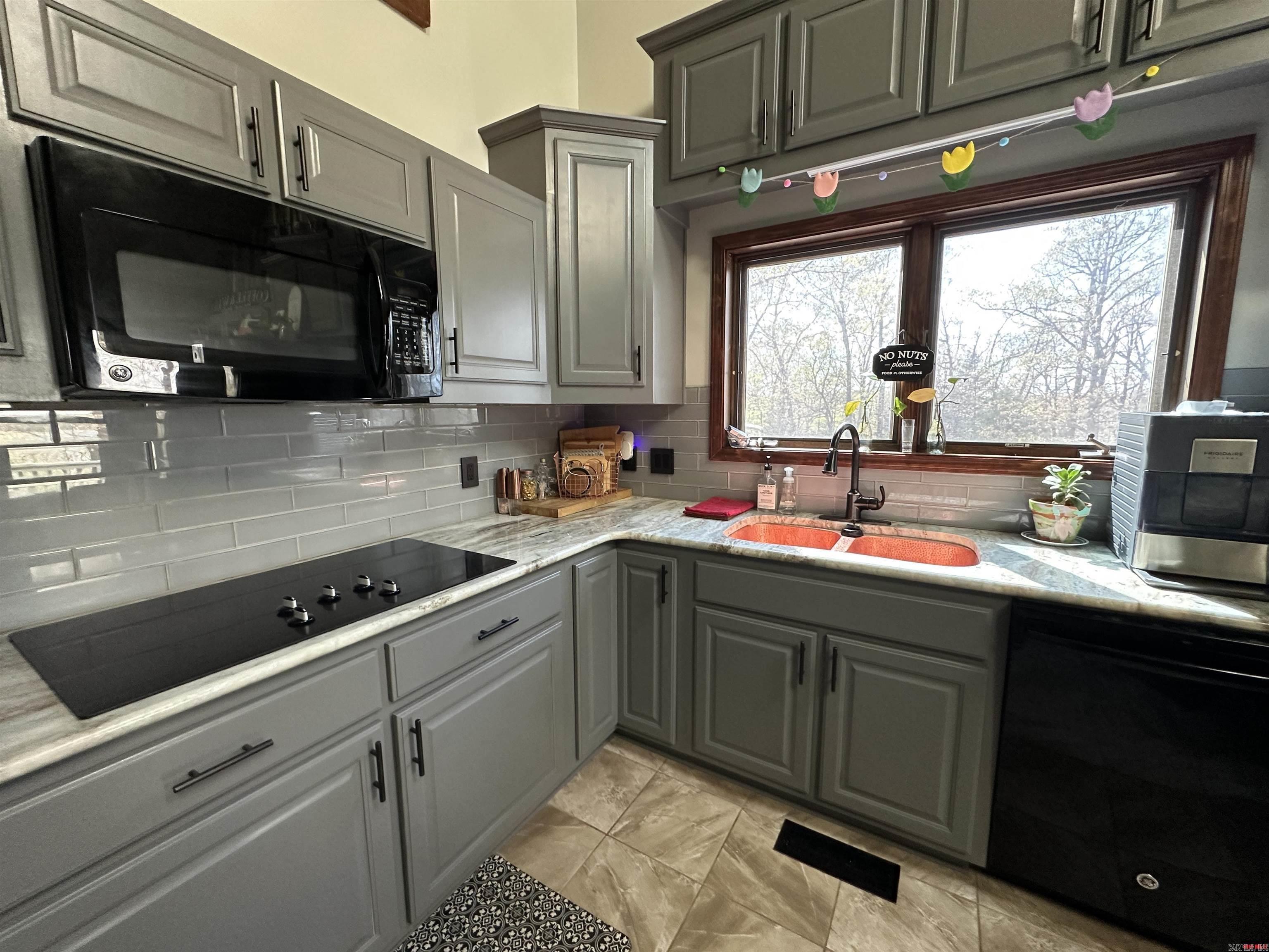 13534 MC 8001  Yellville, AR