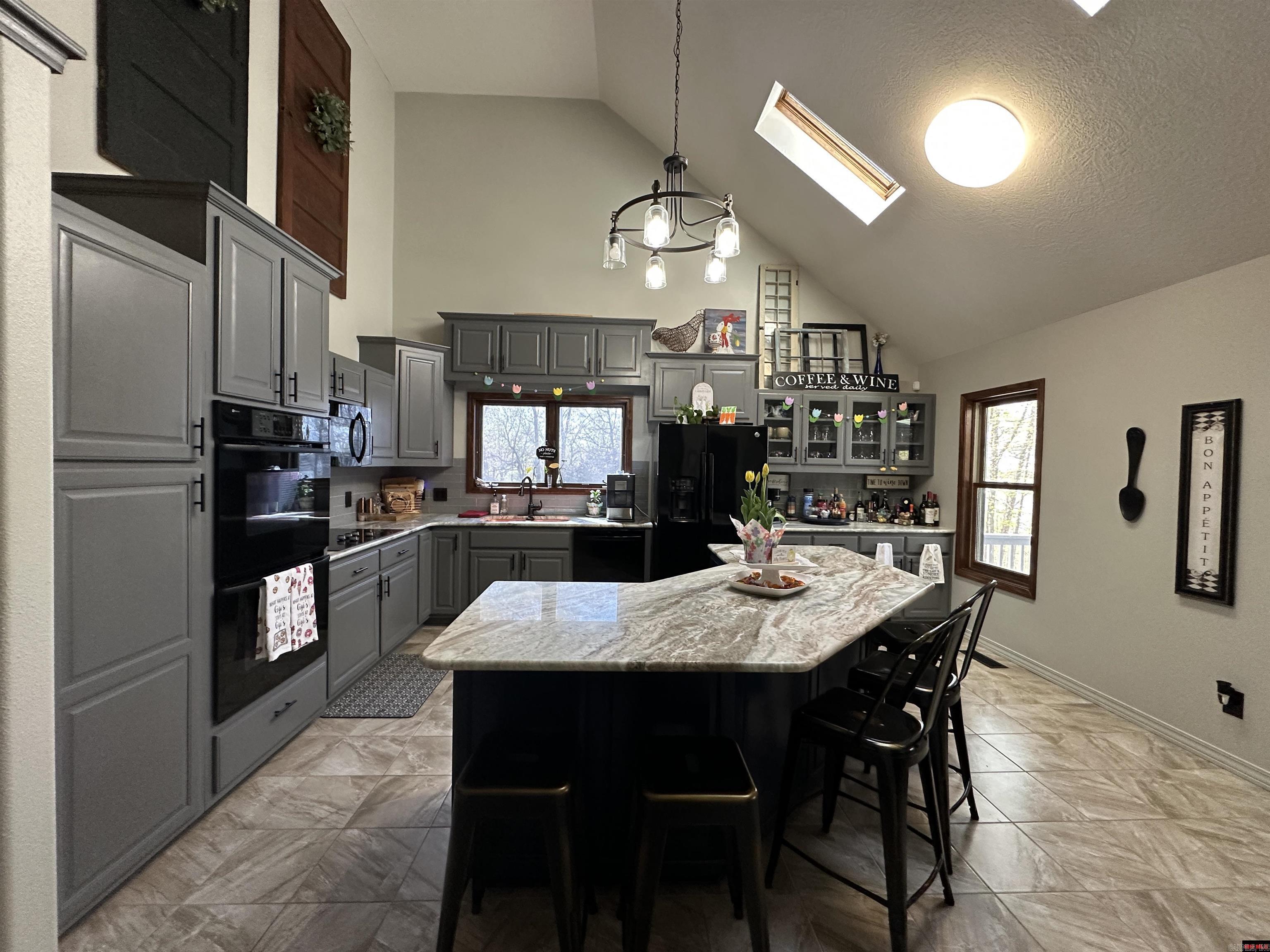 13534 MC 8001  Yellville, AR