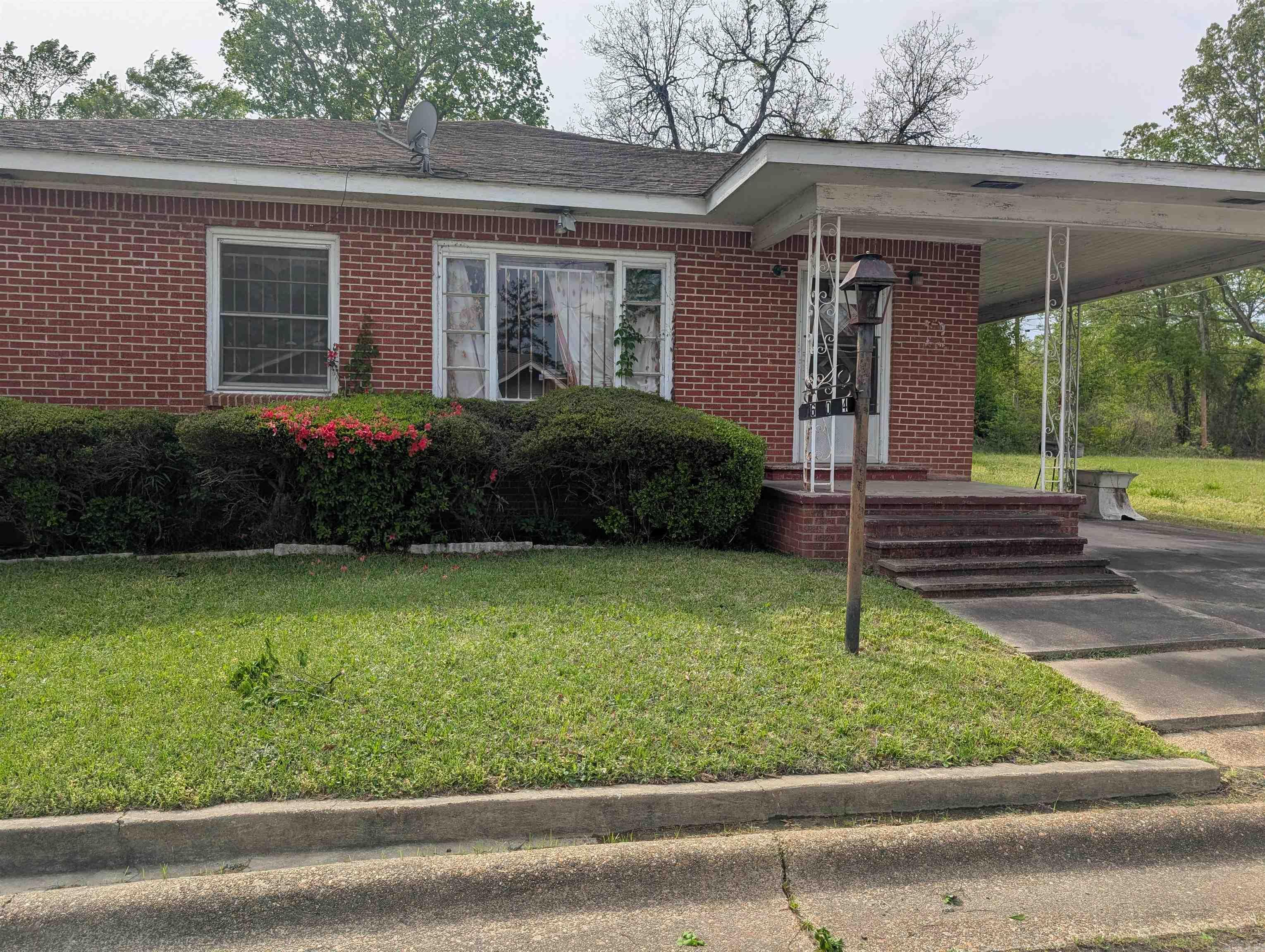 604 Short Ave Camden, AR 71701