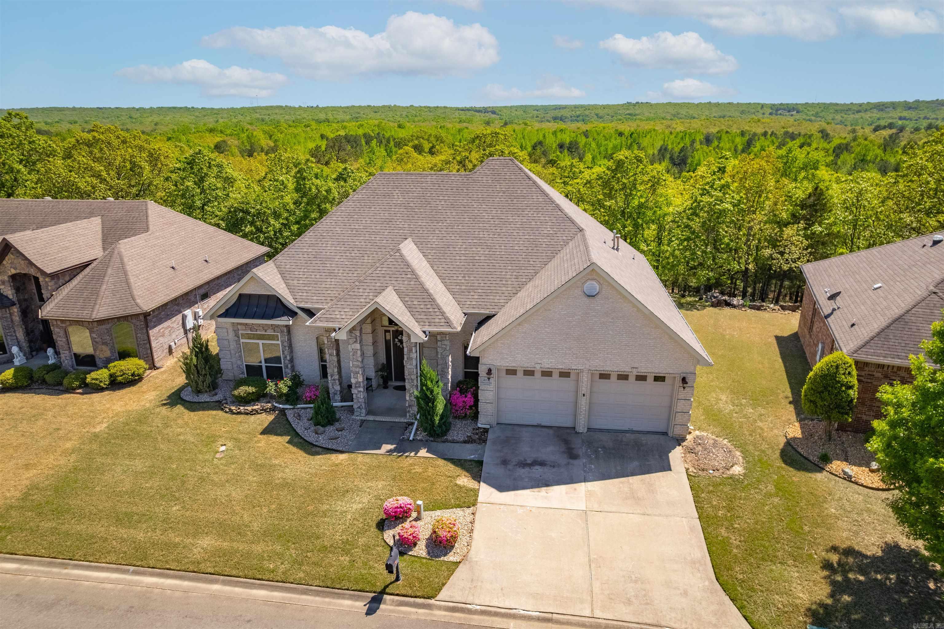 407 Cobblestone Dr — photo 2
