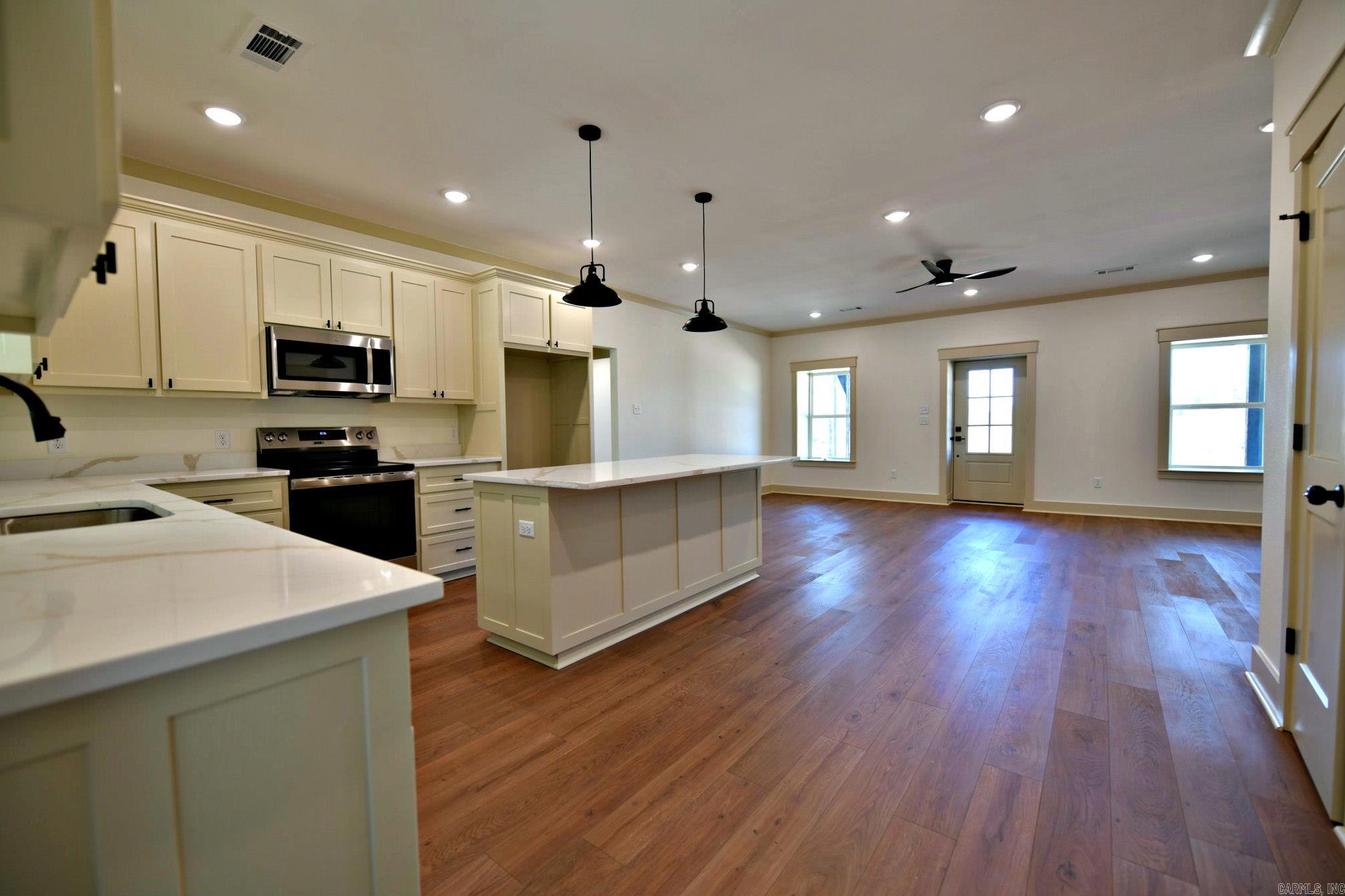 2016 S. Reine St.  Mena, AR