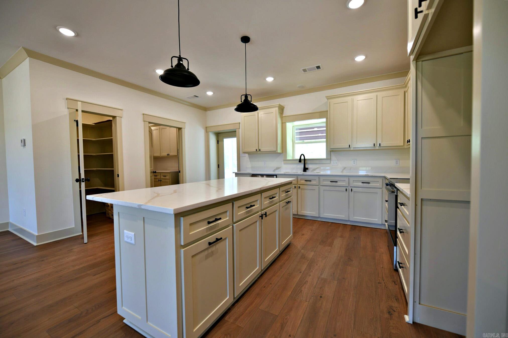 2016 S. Reine St.  Mena, AR