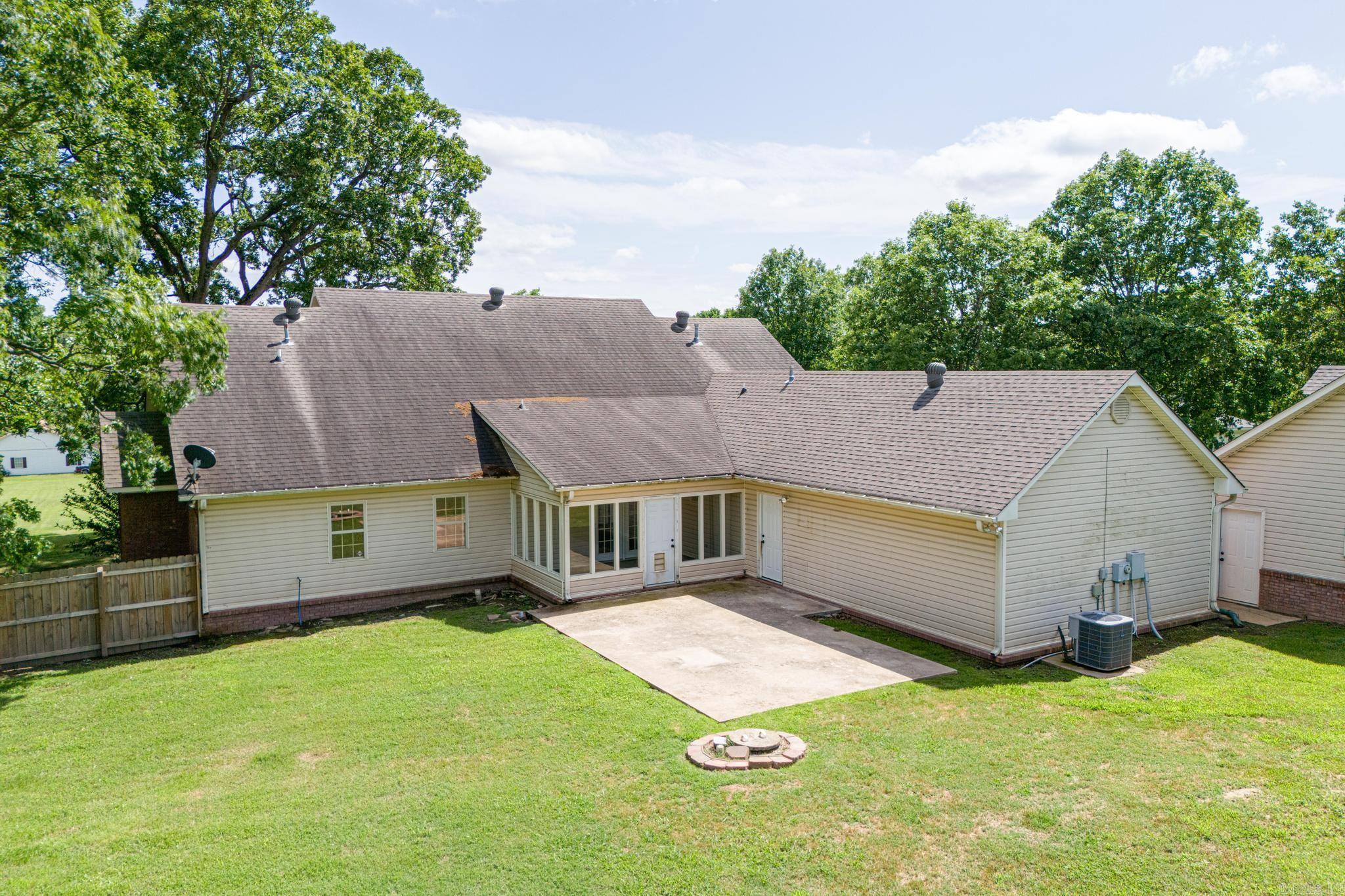 393 County Road 371  Bono, AR