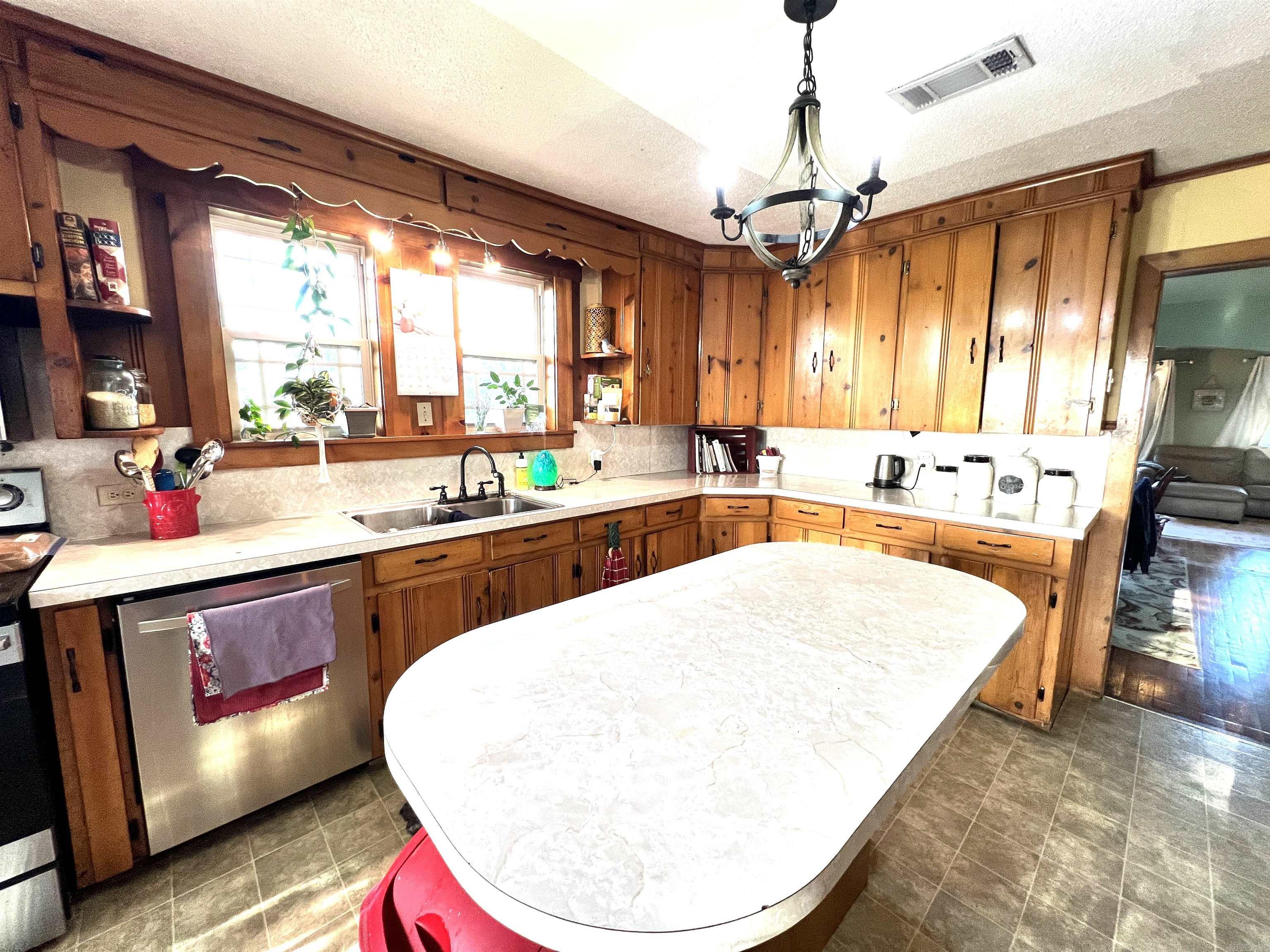 10011 N 293  Dumas, AR