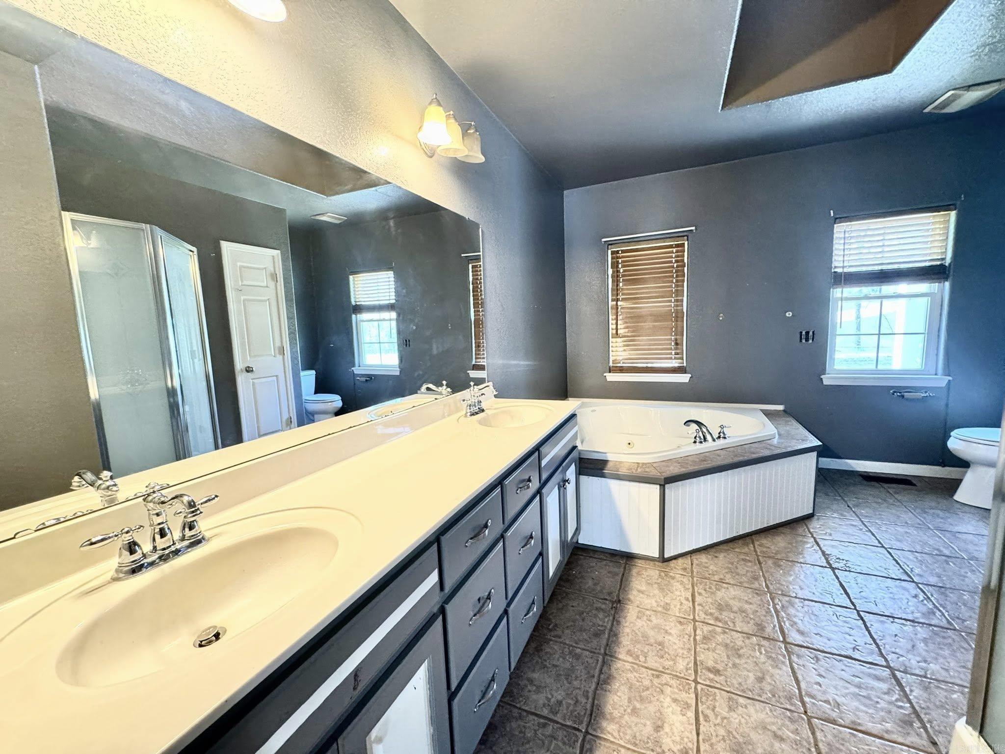 13178 Highway 66  Mountain View, AR