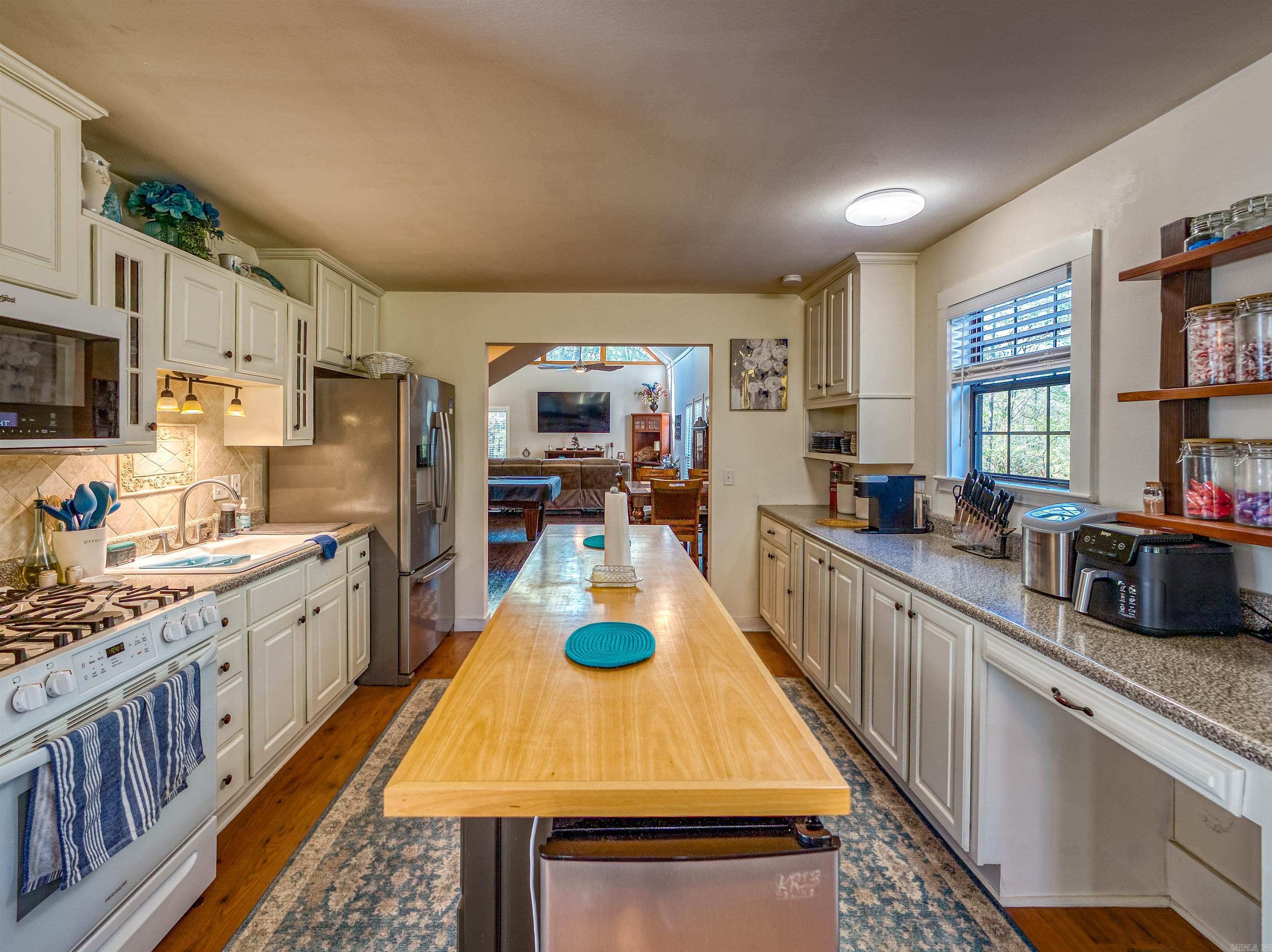 108 Heather  Shirley, AR