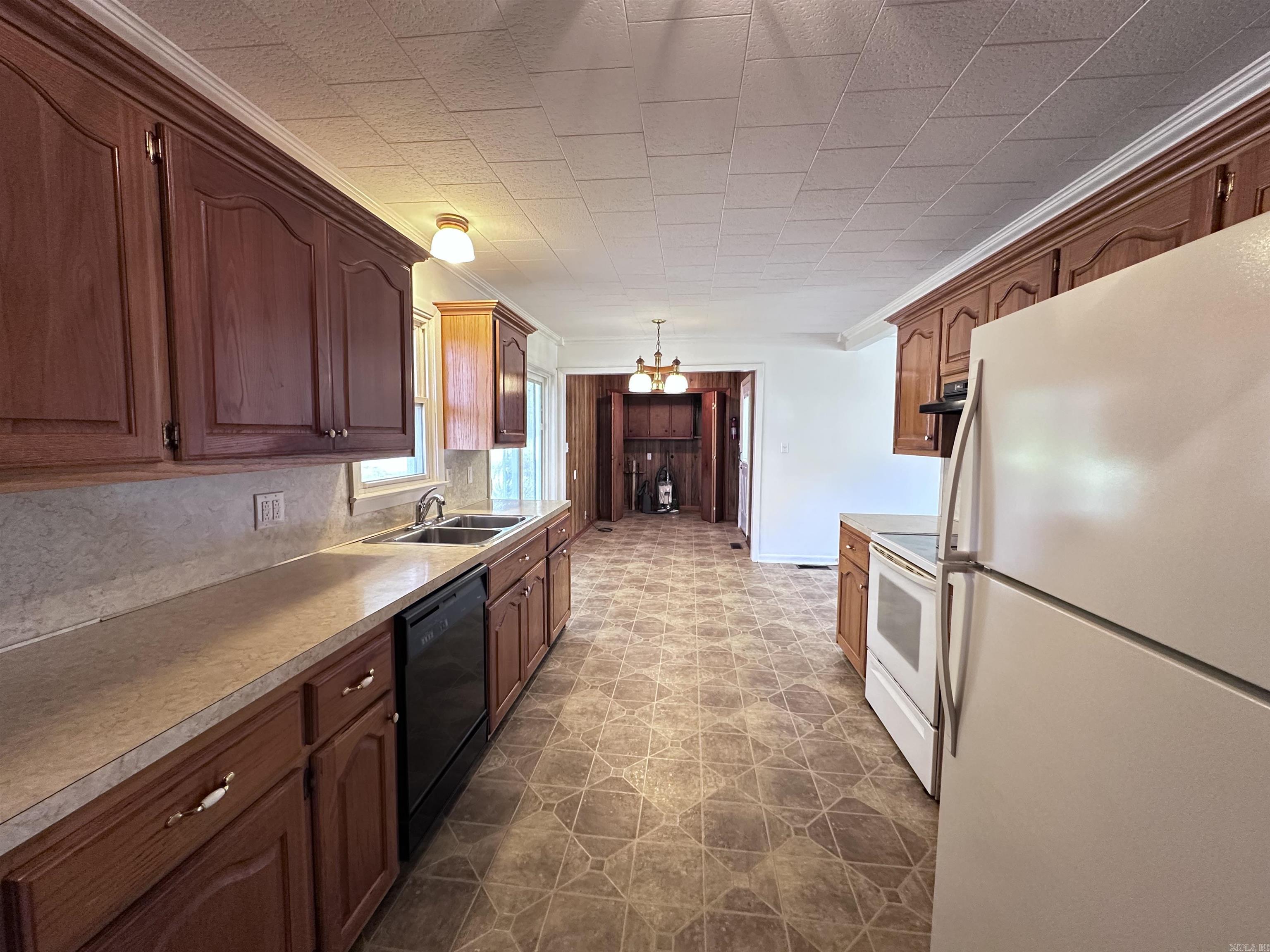 865 N 2nd  Piggott, AR