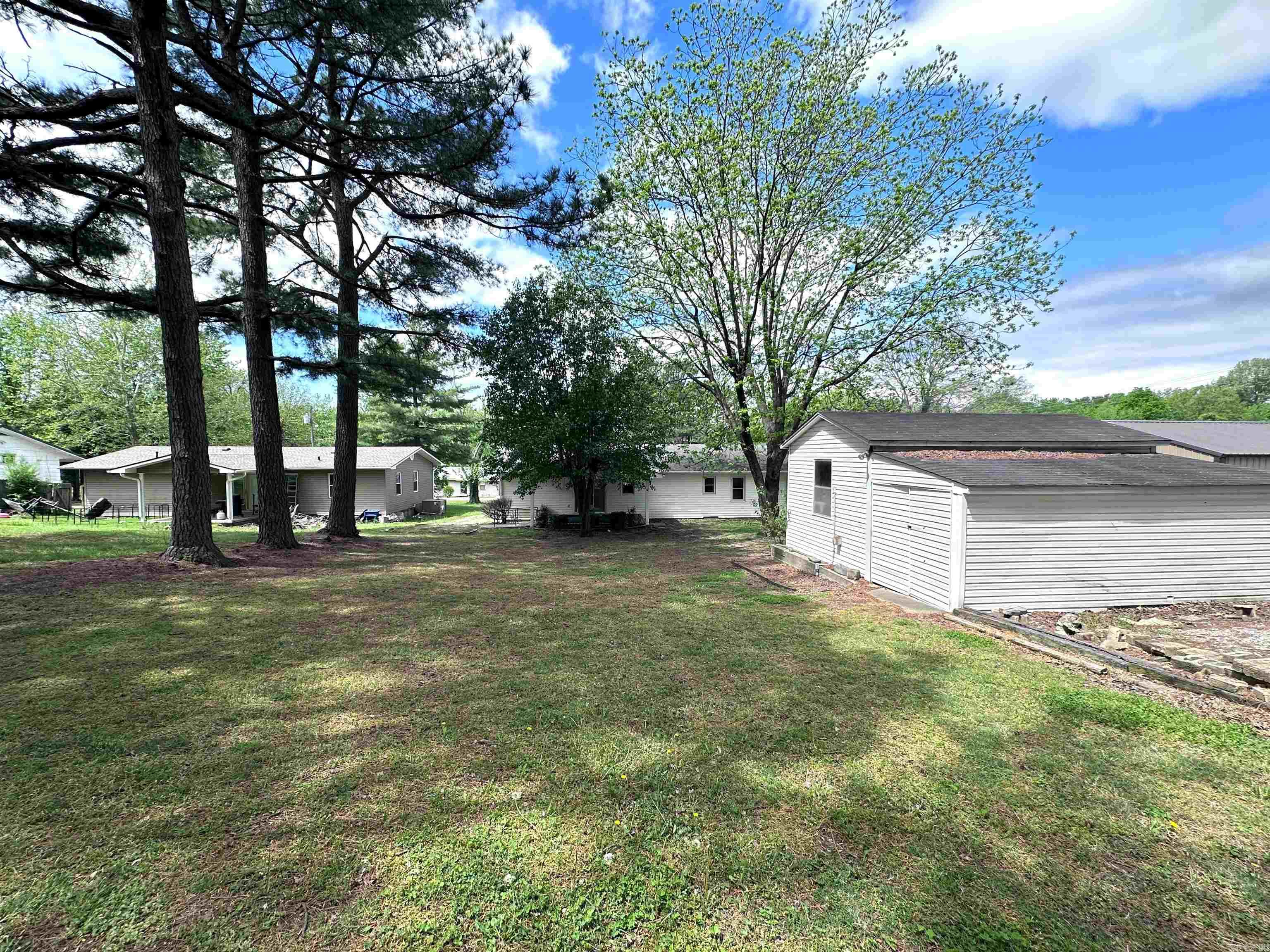 865 N 2nd  Piggott, AR