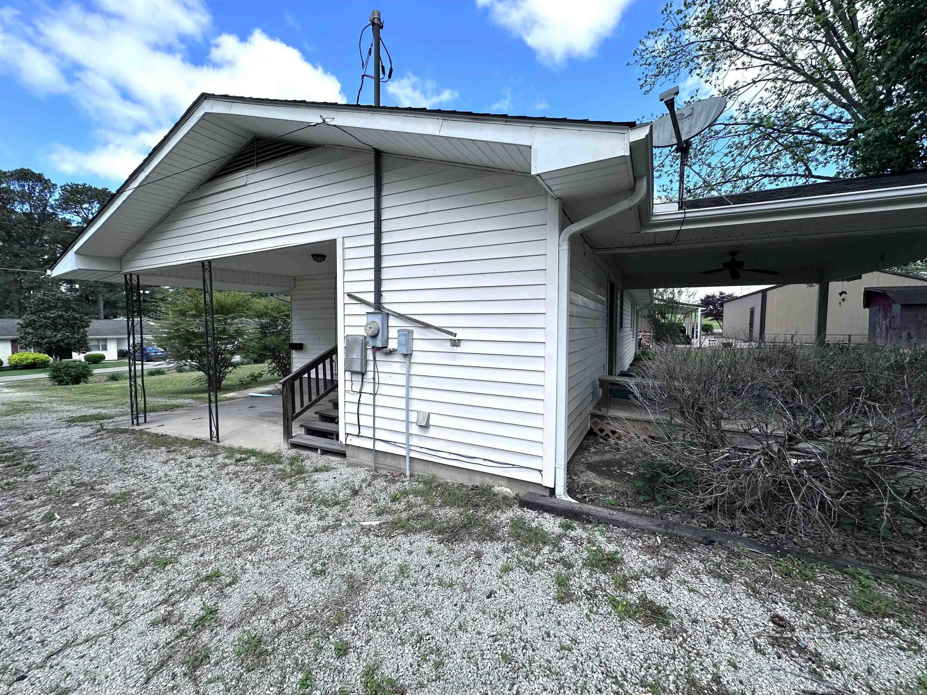 865 N 2nd  Piggott, AR